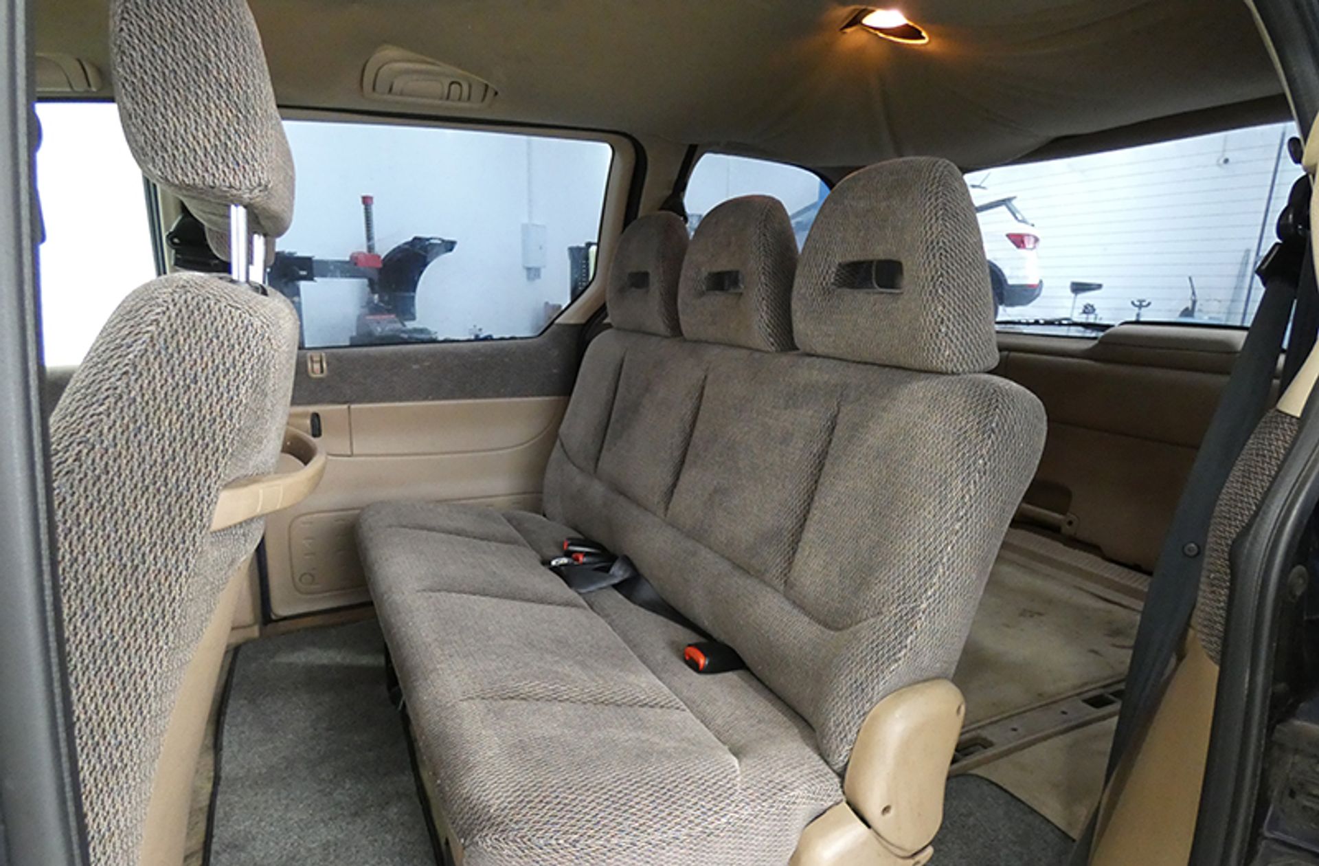 Chrysler Voyager 2.4 SE - foto 14