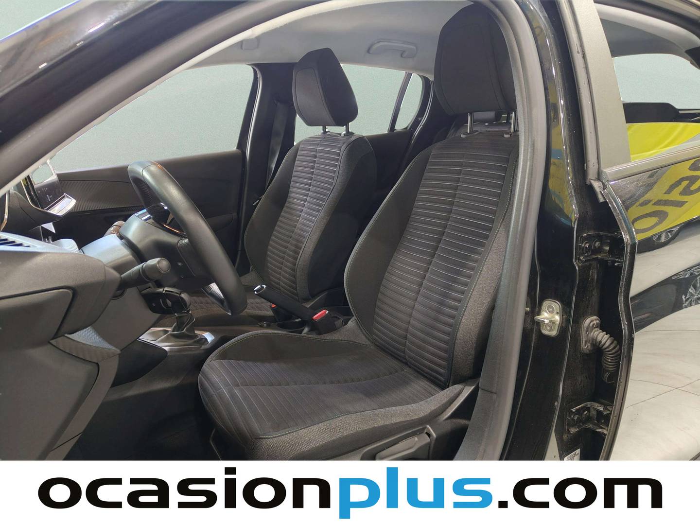 Foto asientos delanteros Peugeot 208 Peugeot 208 PureTech 100 Active (100 CV)