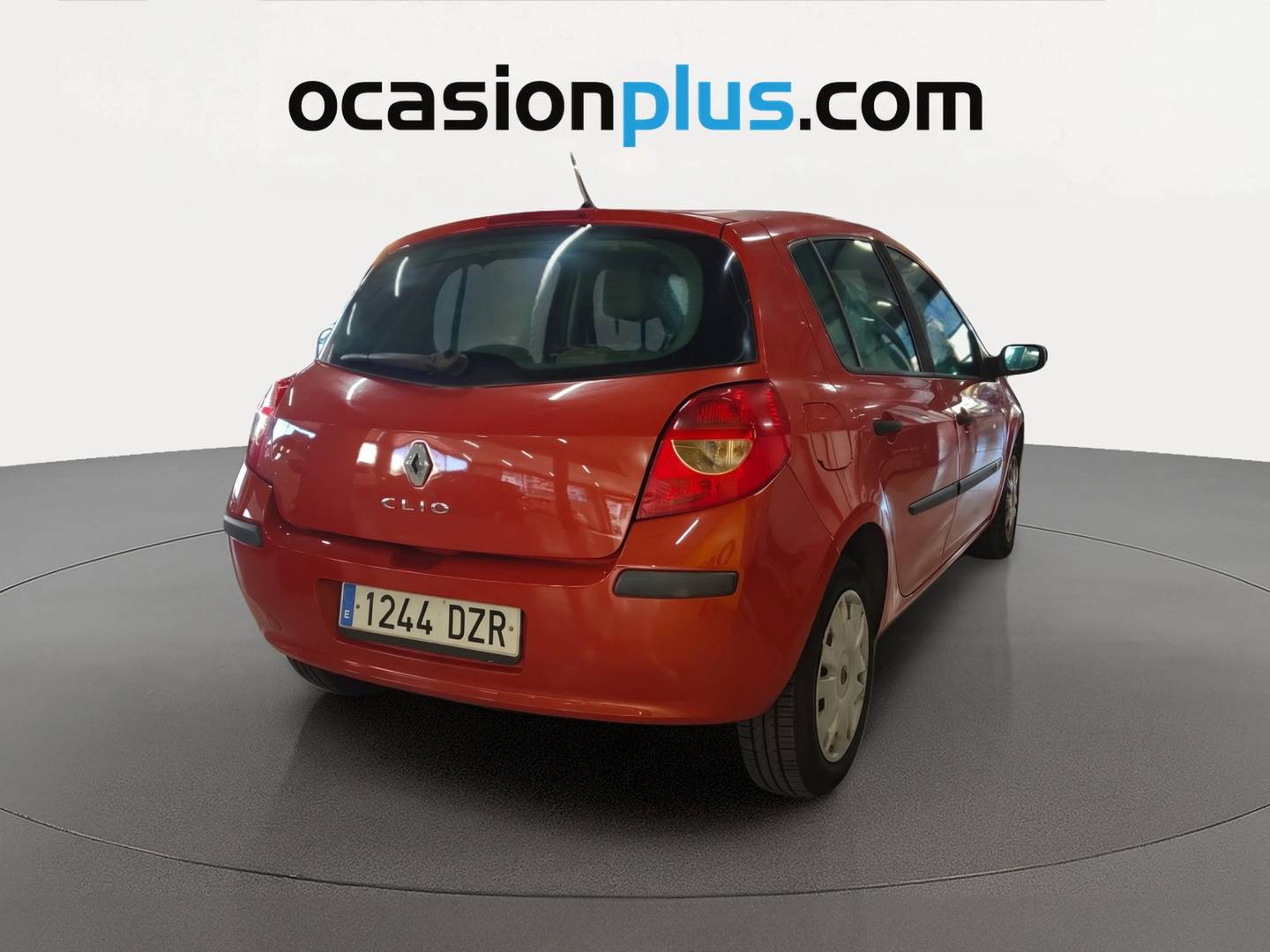 Foto trasera Renault Clio Renault Clio Confort Expression dCi (85 CV) derecha