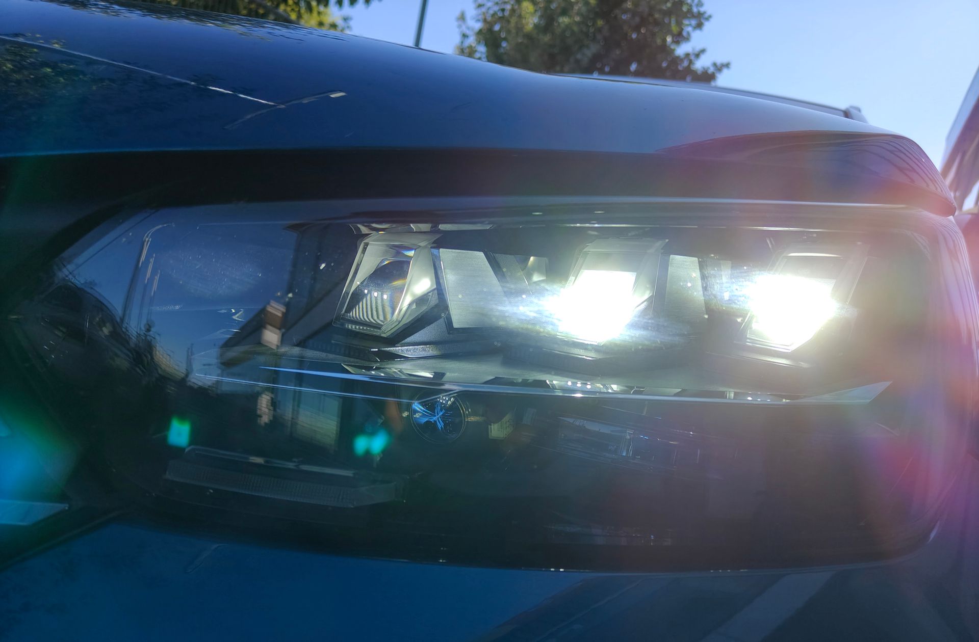 Peugeot 2008 GT Hybrid eDCS6 - foto 15