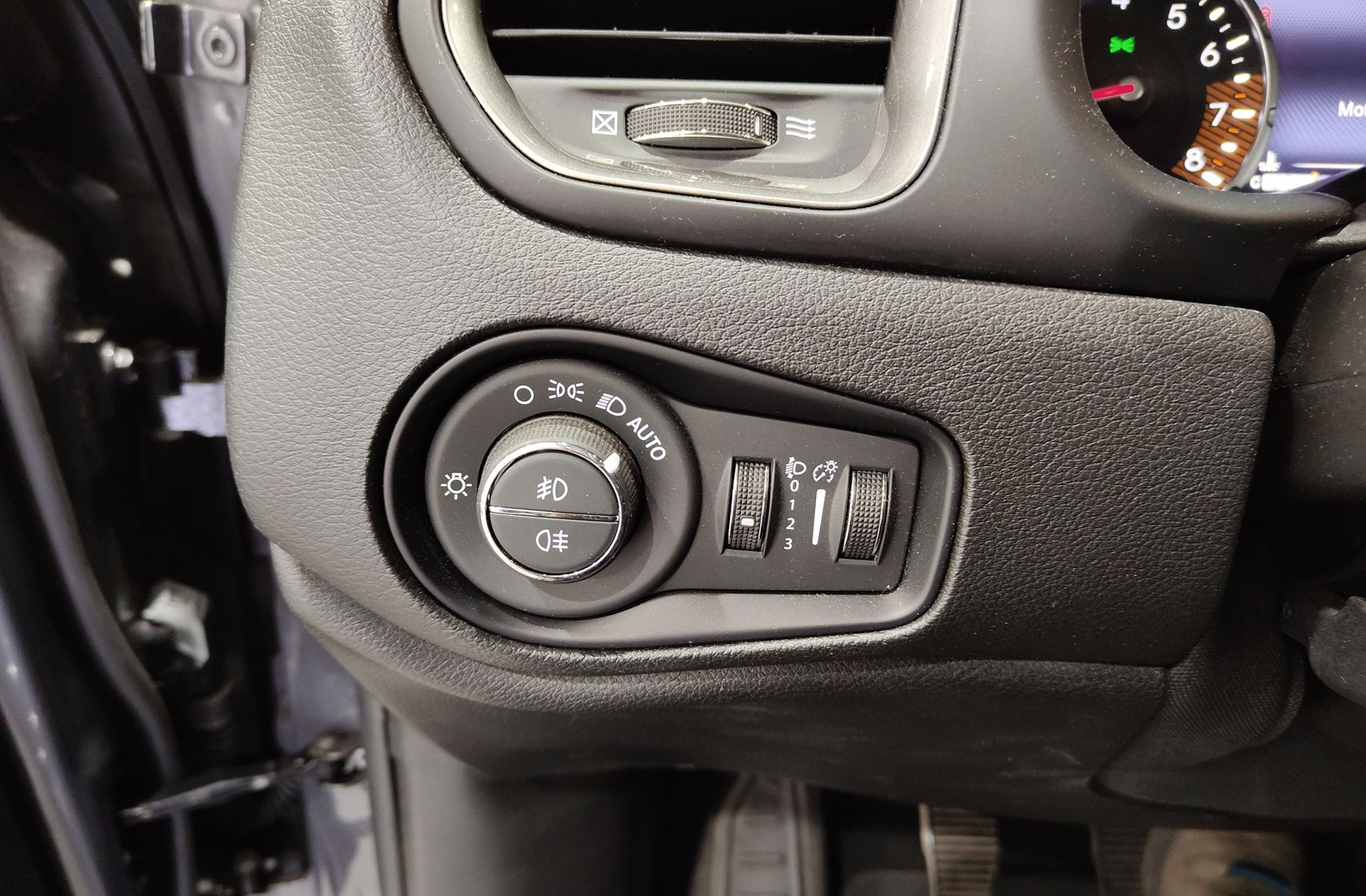 Jeep Renegade 1.0G Limited 4x2 - foto 24