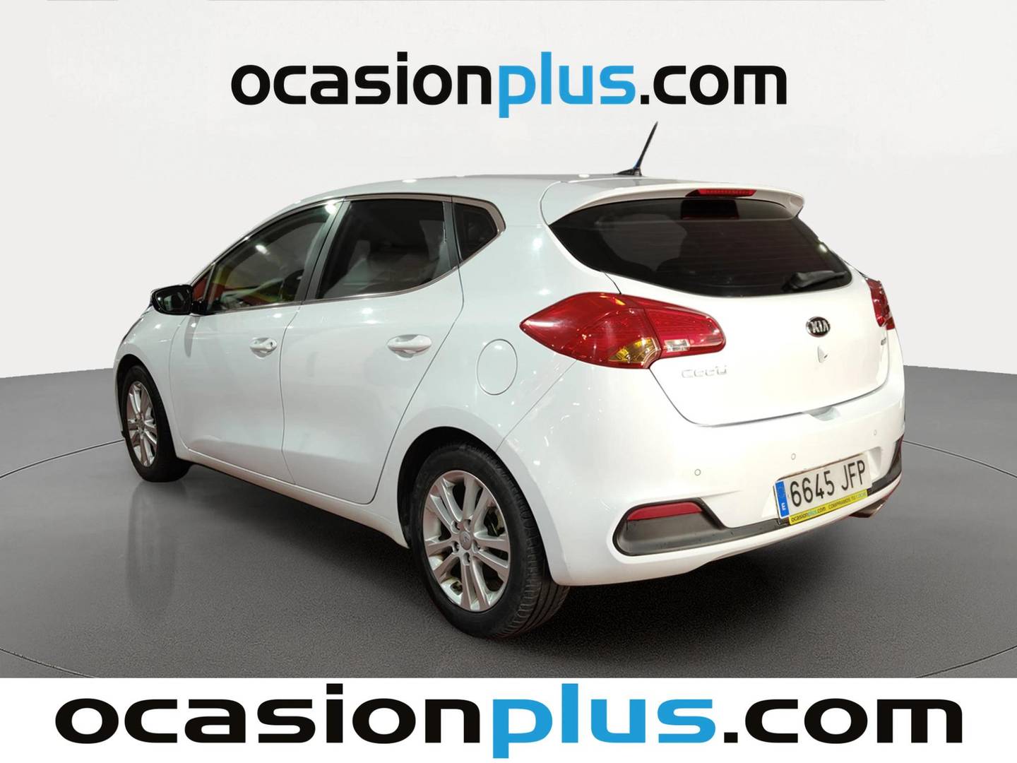 Foto trasera KIA Ceed KIA Ceed 1.6 CRDi VGT Maracaná (128 CV) izquierda