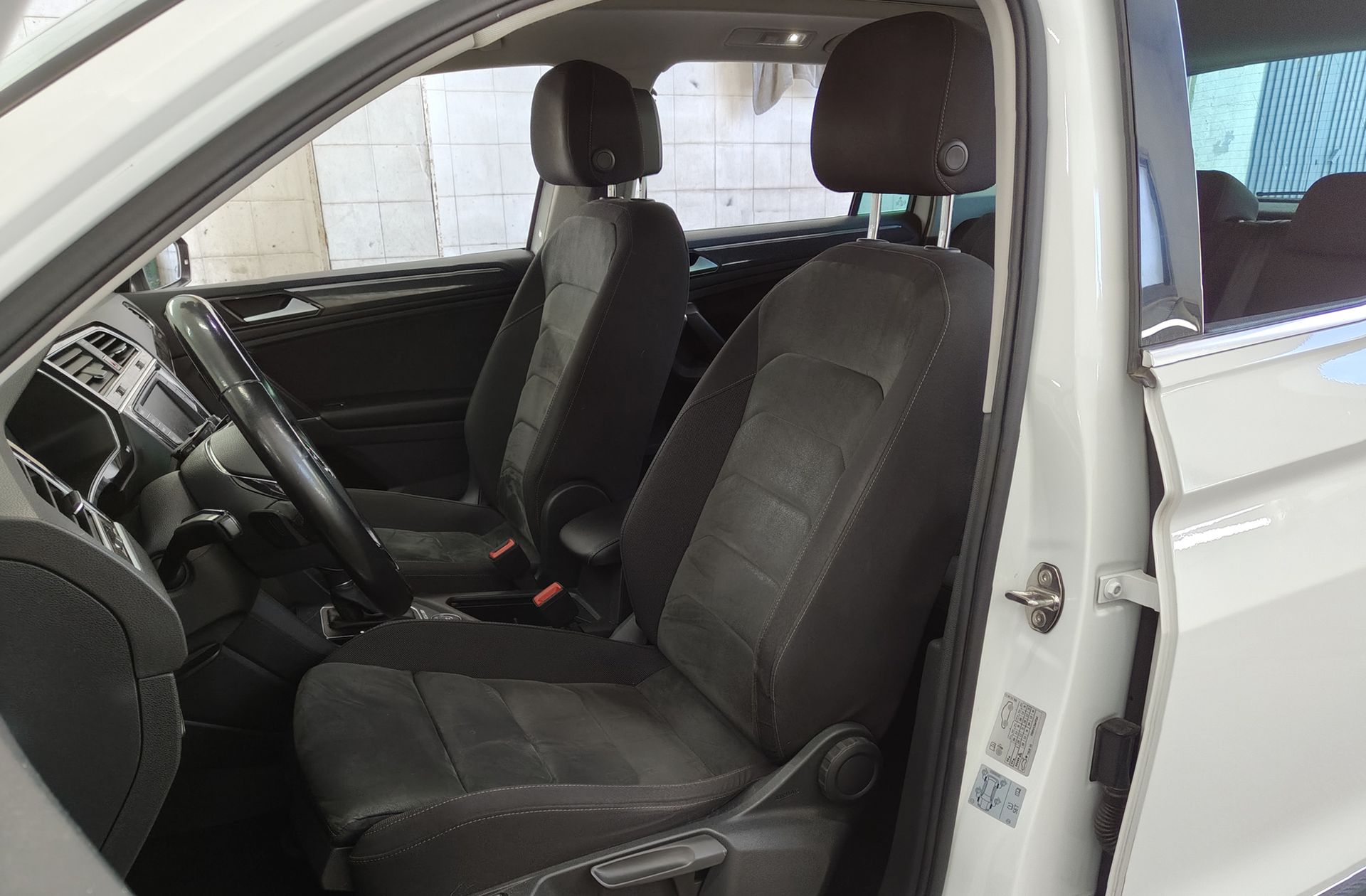Volkswagen Tiguan 2.0 TSI 4Motion BMT DSG - foto 13