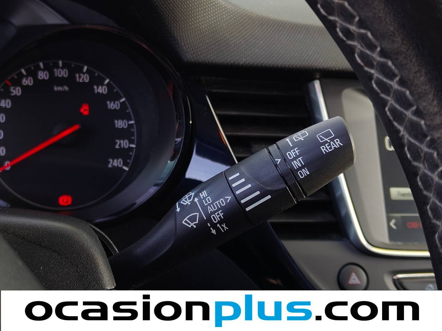 Extras del Opel Crossland X Opel Crossland X 1.2 S&S Design Line 120 Aniversario (110 CV)