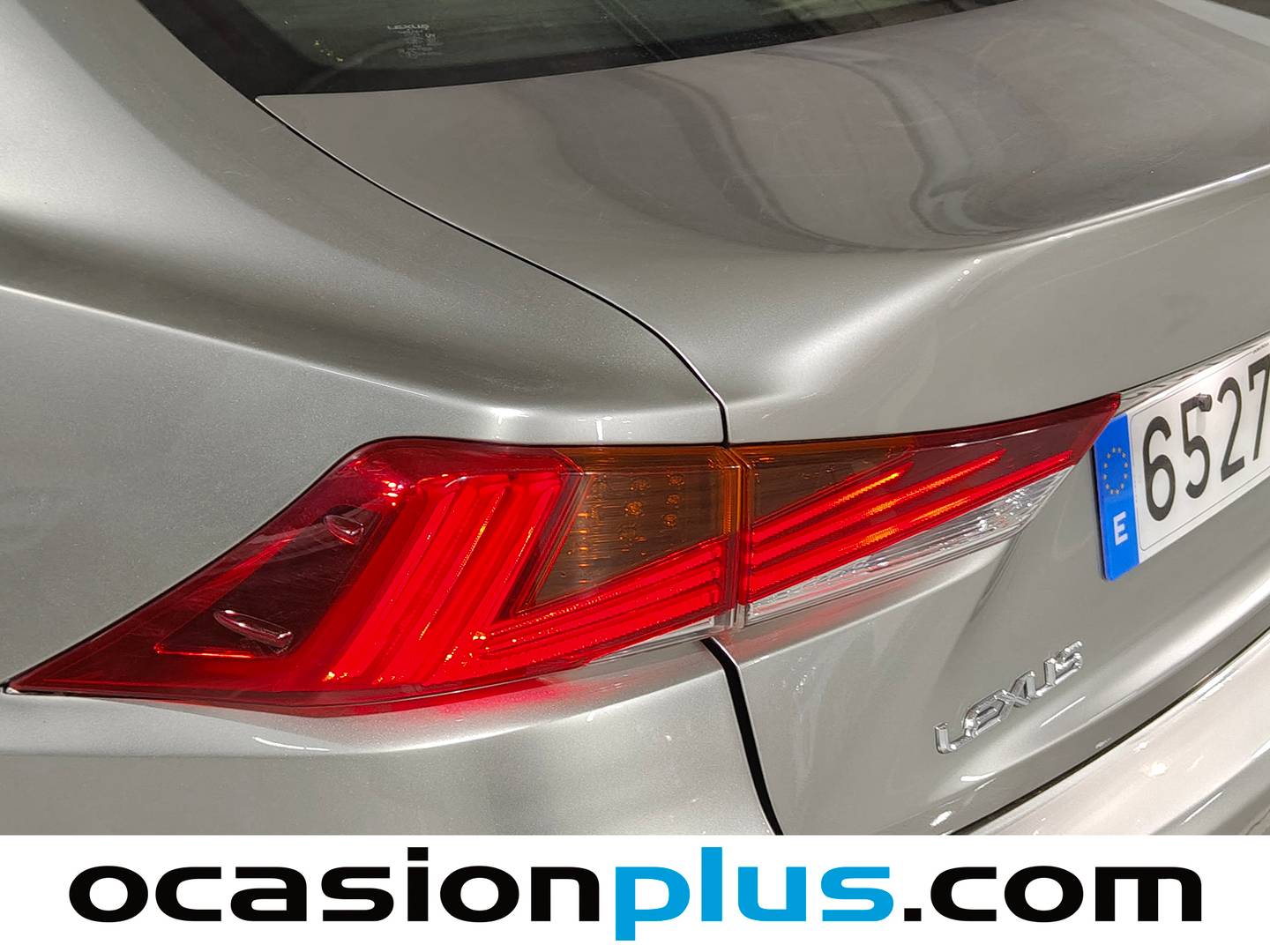 Paquetes del Lexus IS Lexus IS 300h Executive (223 CV)