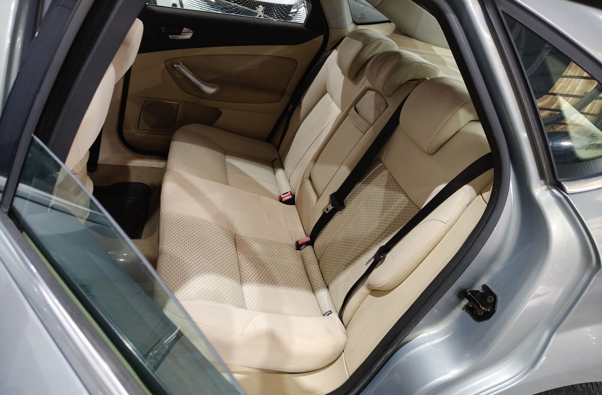 Ford Mondeo 2.0 16v Ghia - foto 9