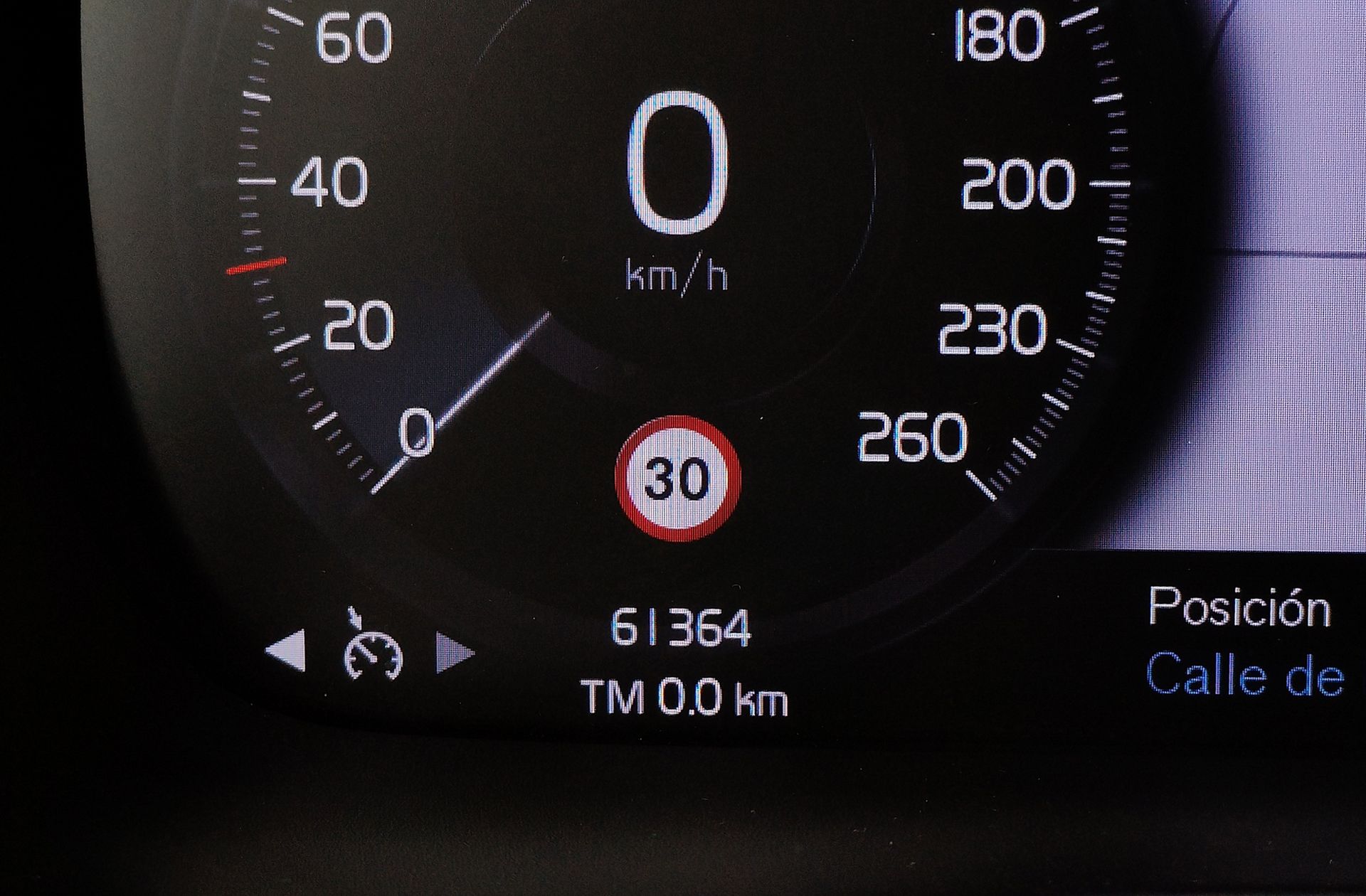 Volvo XC40 T3 R-Design - foto 15
