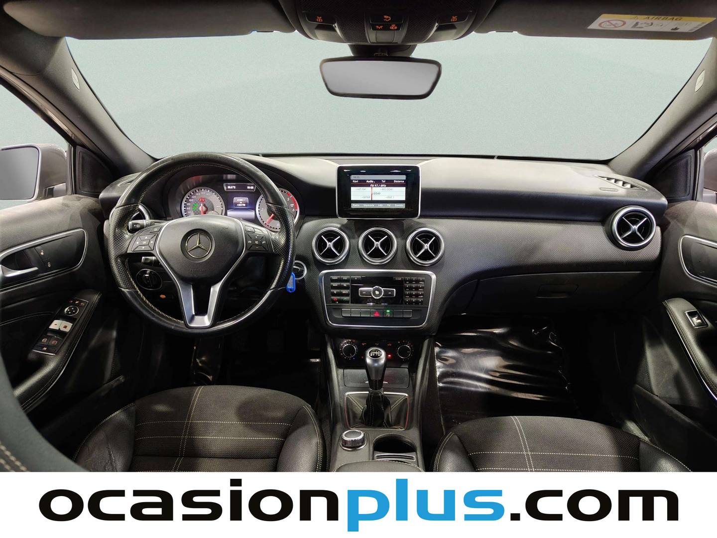 Foto asientos delanteros Mercedes Clase A Mercedes Clase A 180 d Urban (109 CV)