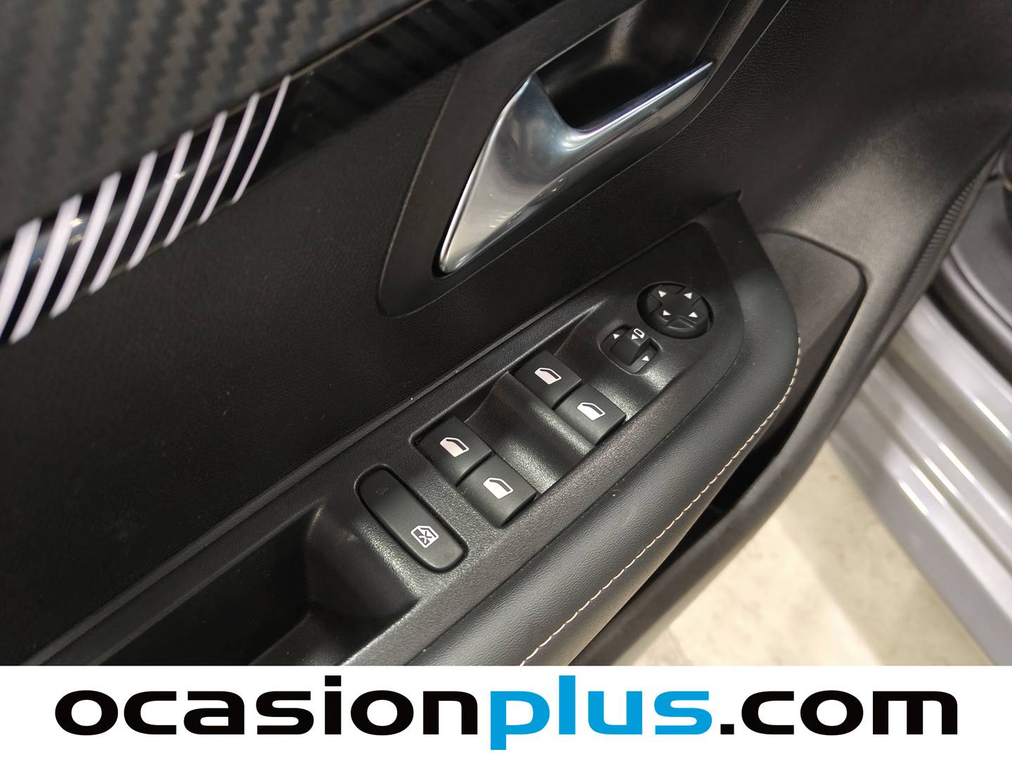 Foto Peugeot 208 Peugeot 208 PureTech 100 Allure  (100 CV)