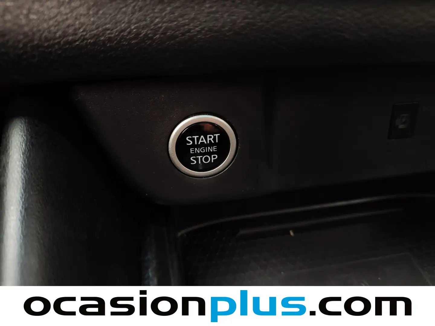 Foto Nissan QASHQAI Nissan Qashqai DIG-T 140 mHEV N-Connecta 4x2 (140 CV)