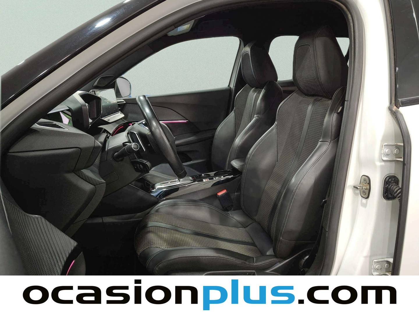 Foto asientos delanteros Peugeot 2008 Peugeot 2008 PureTech 130 S&S GT EAT8 (130 CV)