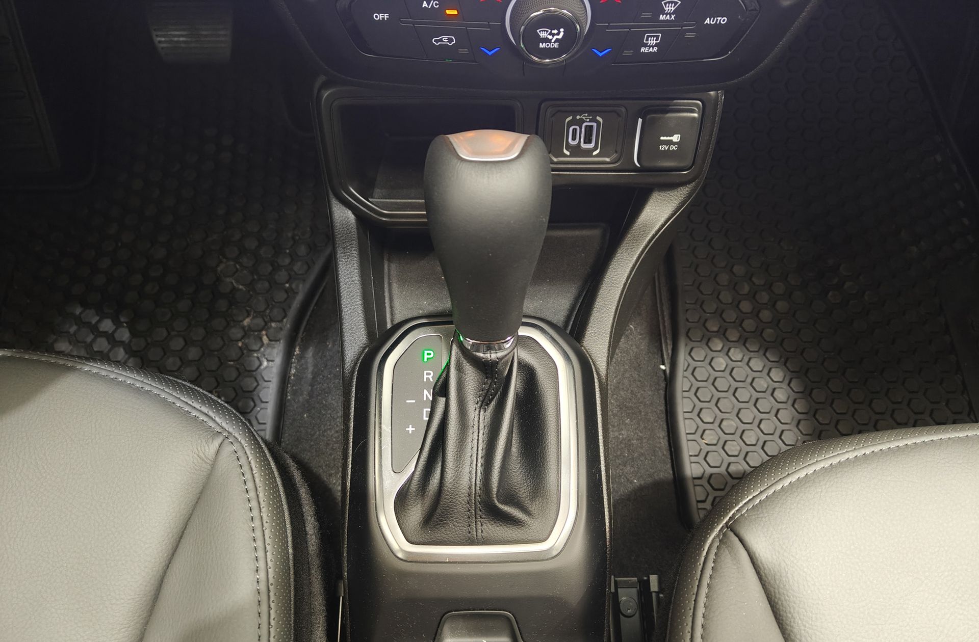 Jeep Renegade 1.5 MHEV eHybrid Summit DCT - foto 6