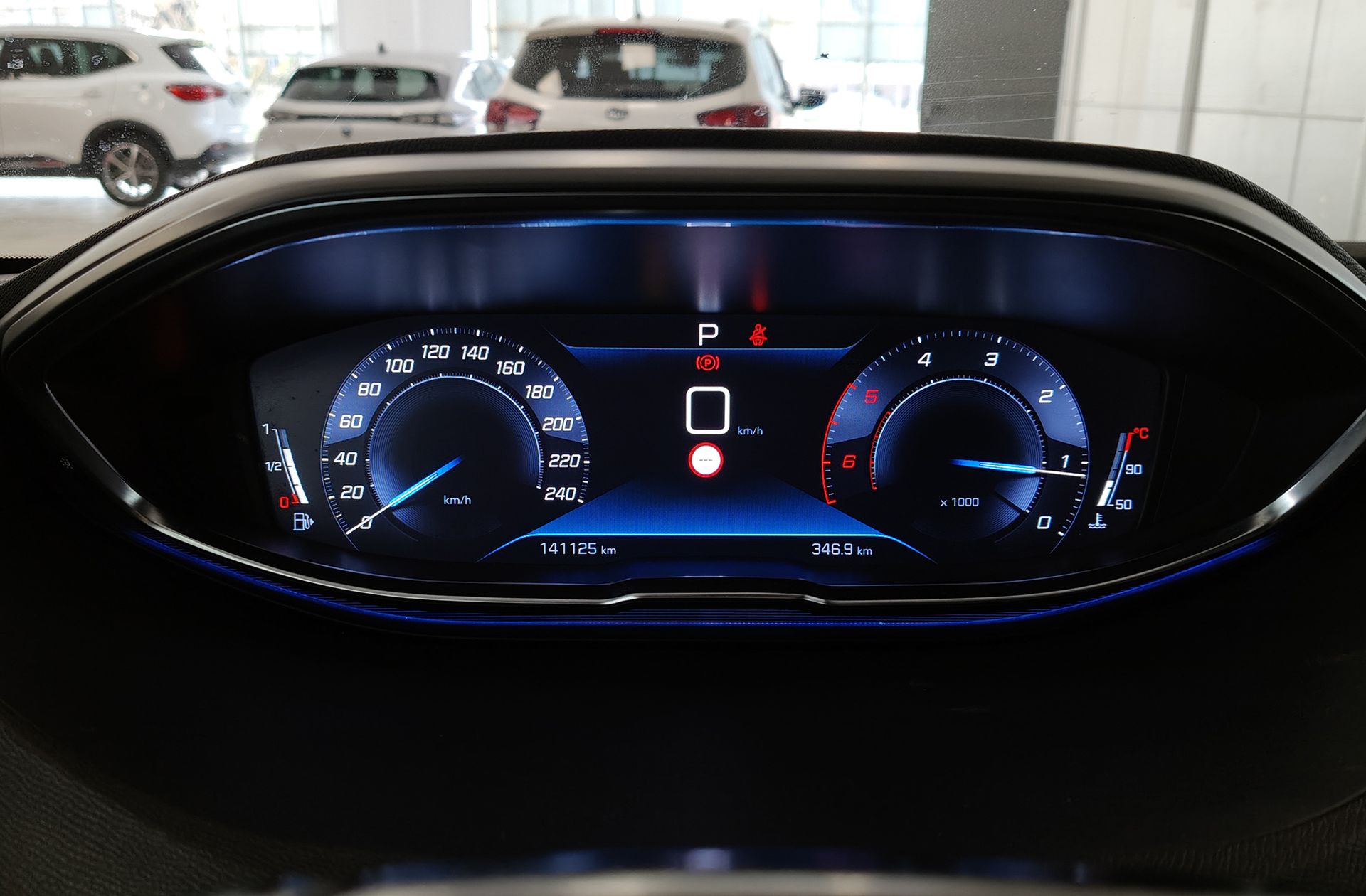 Peugeot 5008 BlueHDi 130 Allure EAT8 7 plazas - foto 28