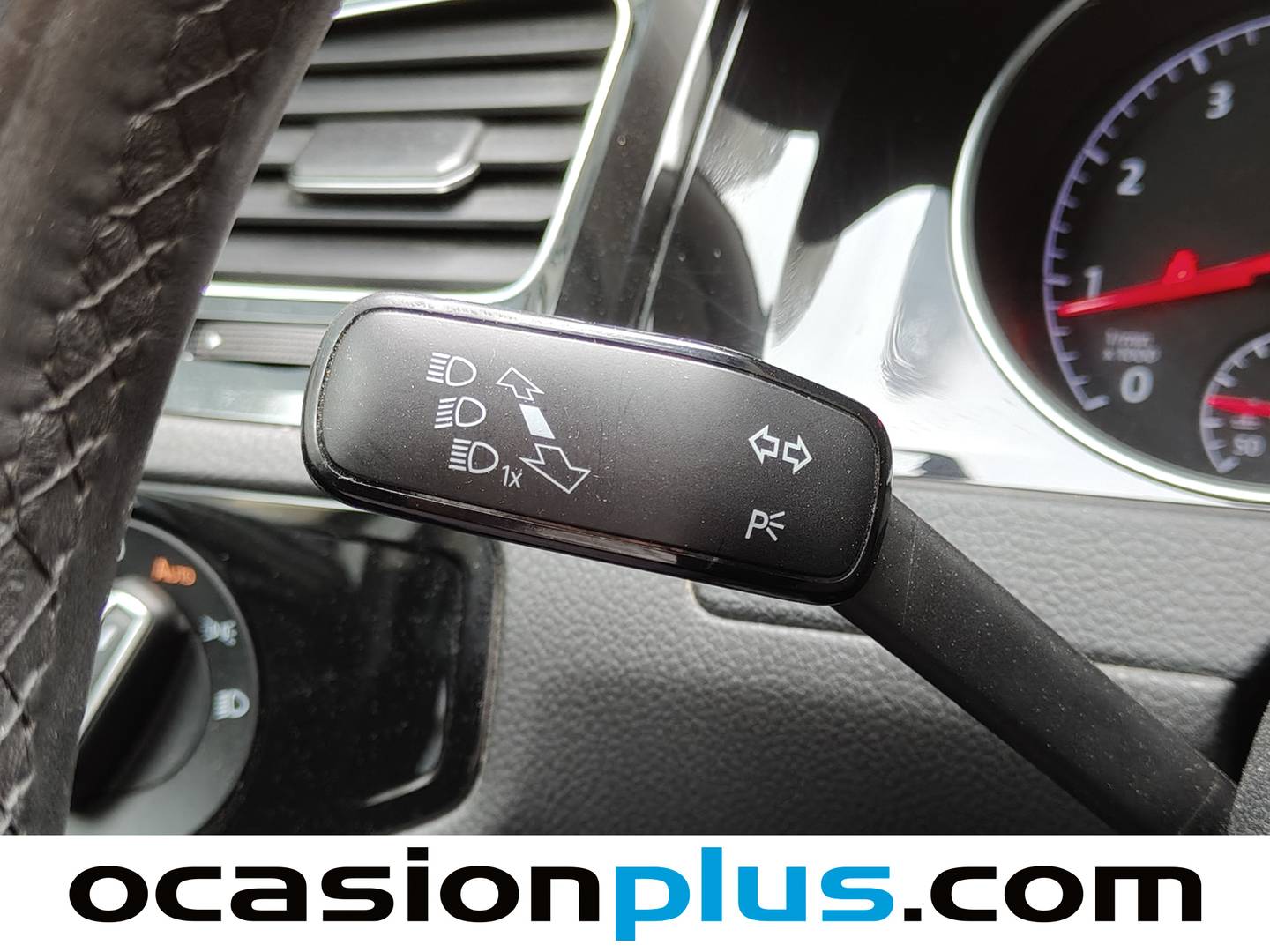 Volkswagen Golf Volkswagen Golf Sport 1.4 TSI BMT ACT Tech (150 CV) DSG Pack R-Line automático