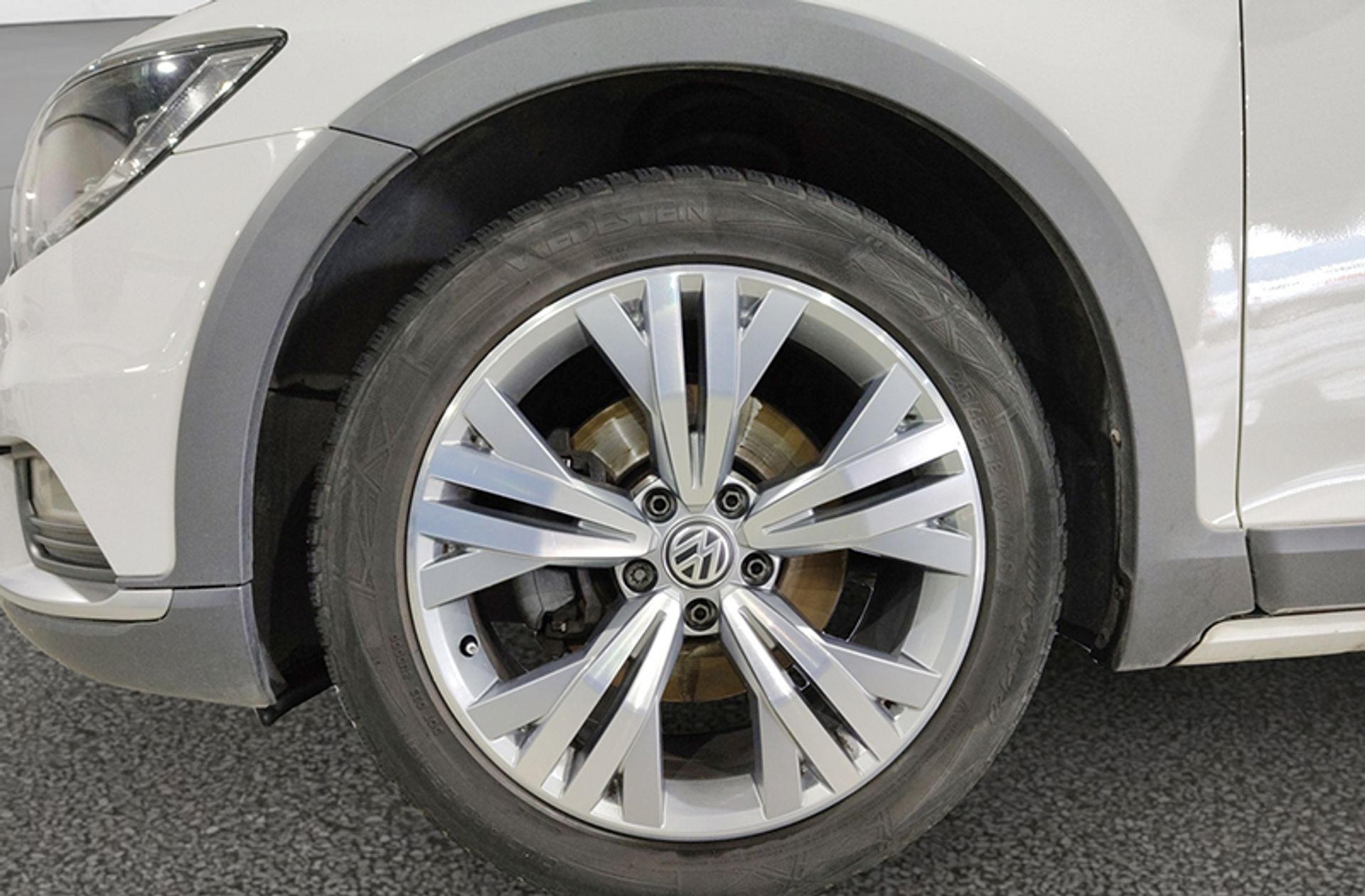 Volkswagen Passat Alltrack 2.0 TDI BMT 4Motion DSG - foto 36