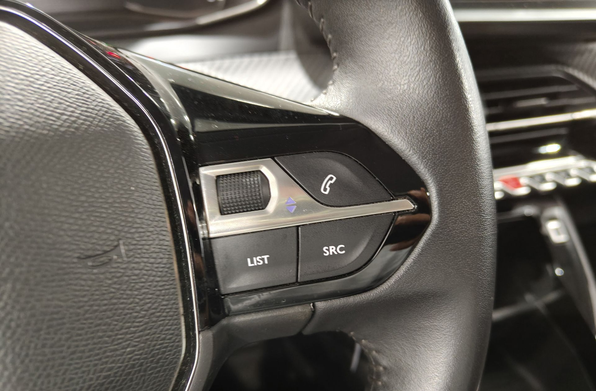 Peugeot 208 PureTech 100 Active Pack - foto 25