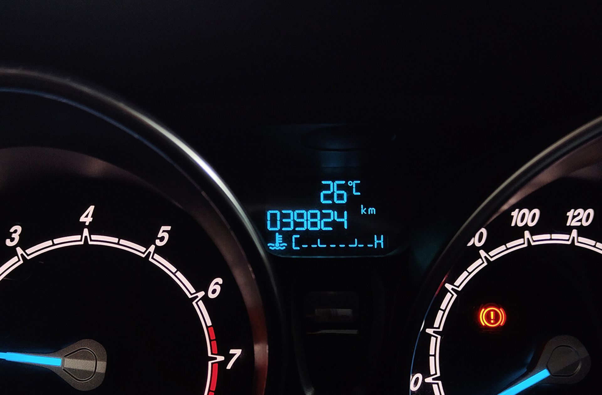 Ford B-Max 1.0 EcoBoost Titanium - foto 9