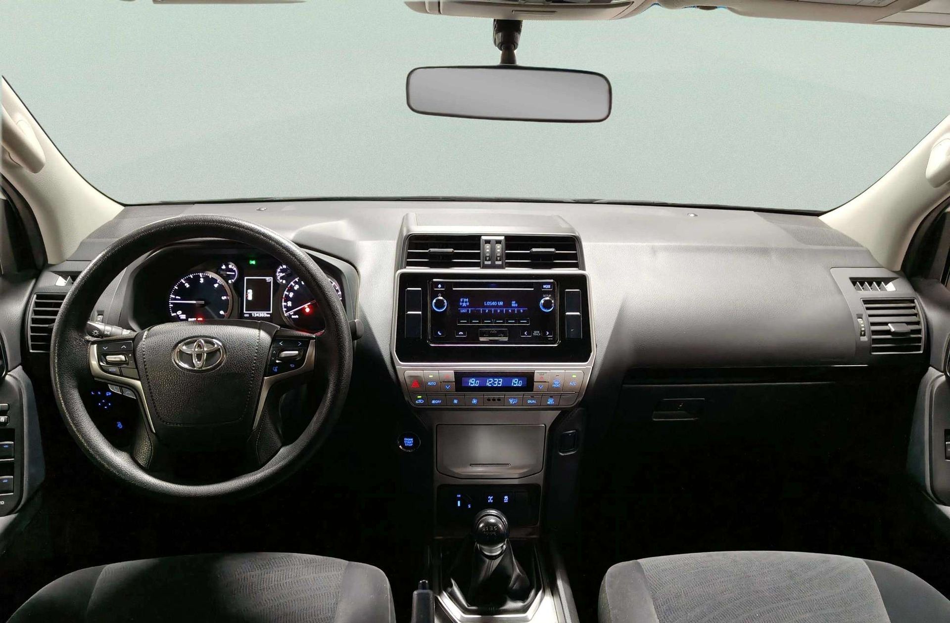 Toyota Land Cruiser 2.8 D-4D GX 7 plazas - foto 7