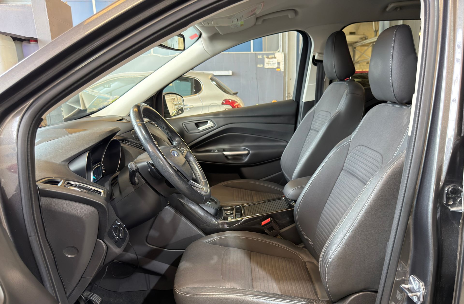 Ford Kuga 1.5 TDCi Titanium 4x2 - foto 11