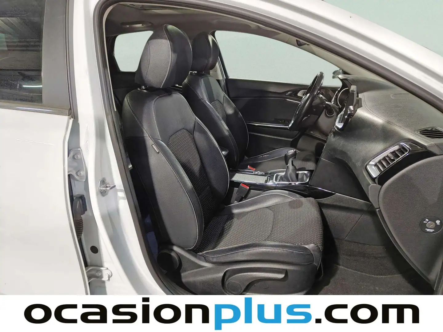 Foto KIA Ceed Kia Ceed 1.6 CRDi VGT x-Tech17 (136 CV)