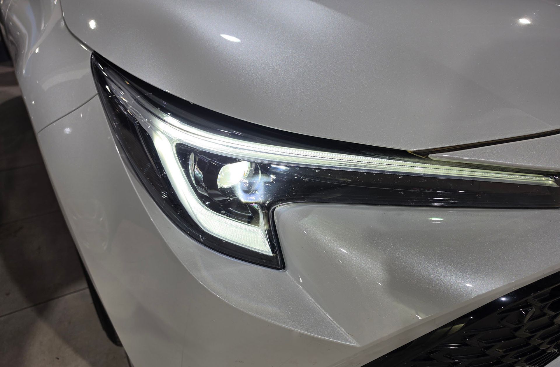 Toyota Corolla Touring Sports 140H Style - foto 16