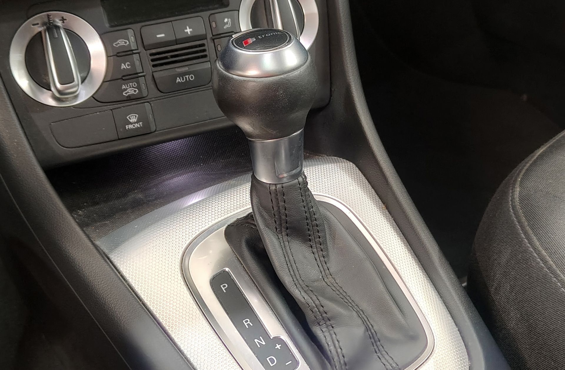 Audi Q3 Ambiente 2.0 TDI quattro S tronic - foto 5