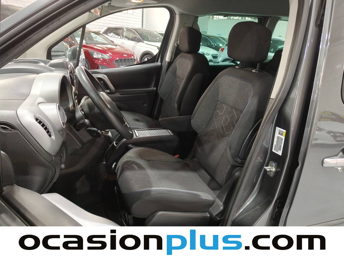 Foto asientos delanteros Peugeot Partner Peugeot Partner Tepee Combi BlueHDI 120 Style (120 CV)