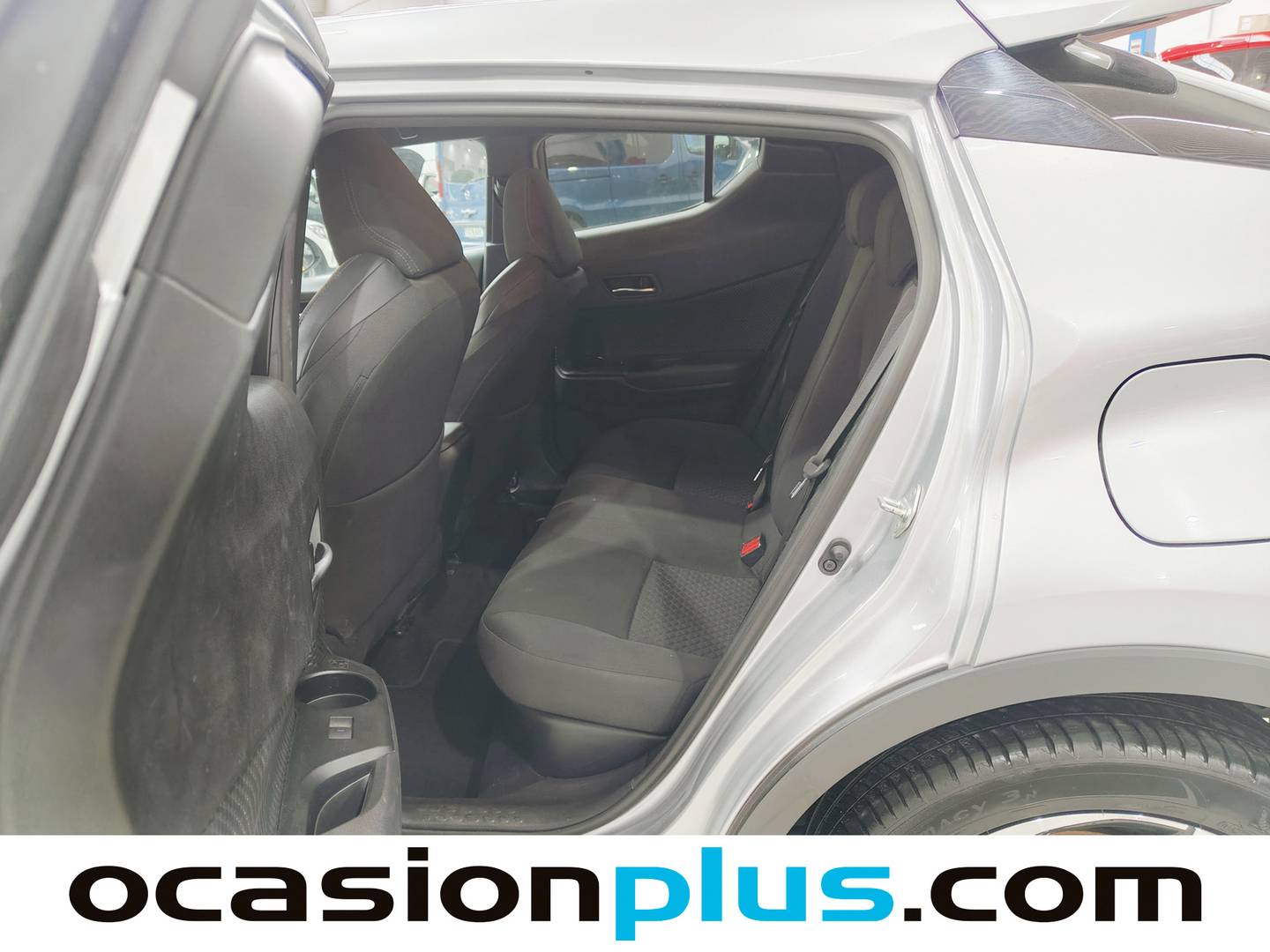 Foto Toyota C-HR Toyota C-HR 1.8 125H Advance (122 CV)