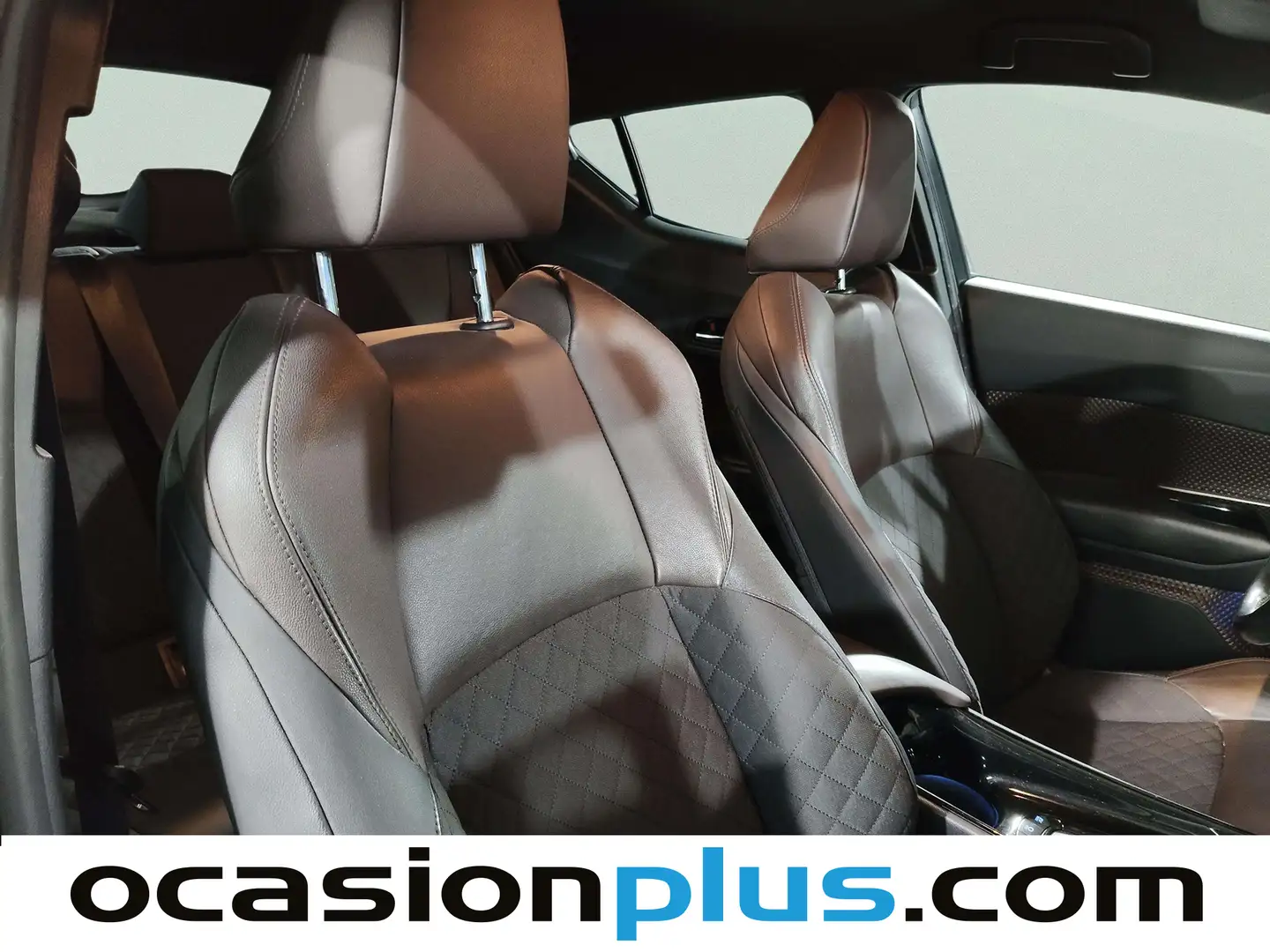 Foto Toyota C-HR Toyota C-HR 1.8 125H Dynamic Plus (122 CV)