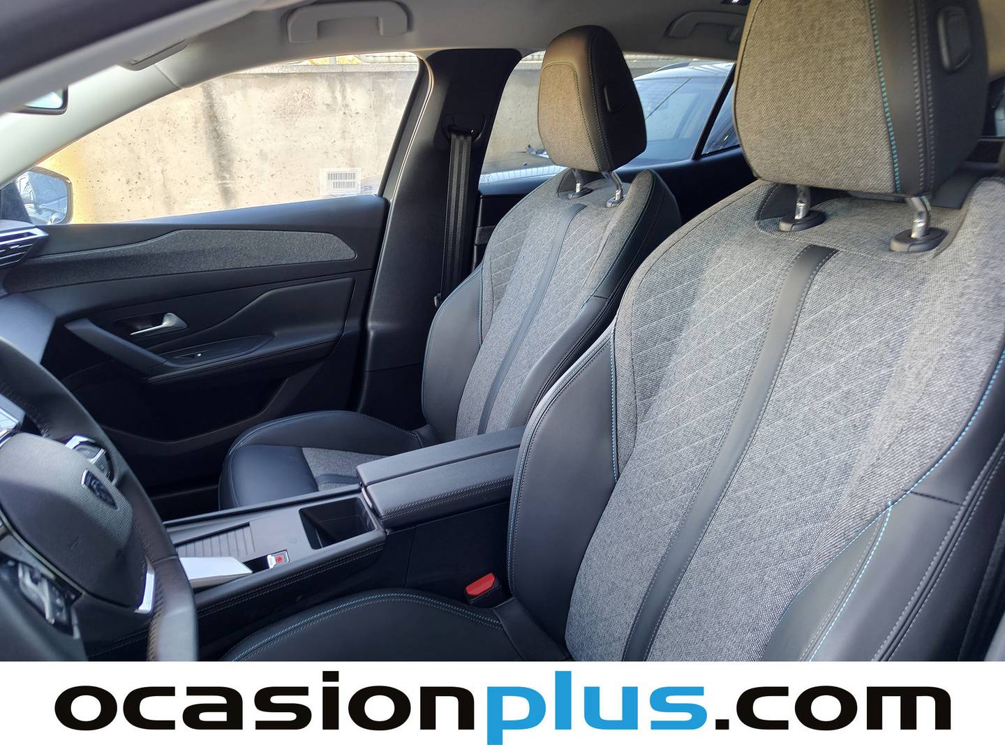 Foto Peugeot 408 Peugeot 408 Allure PHEV 180 e-EAT8 (181 CV)