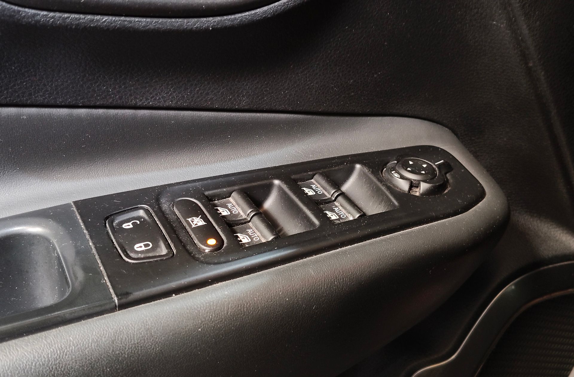 Jeep Renegade 1.3G Limited 4x2 Ddct - foto 34