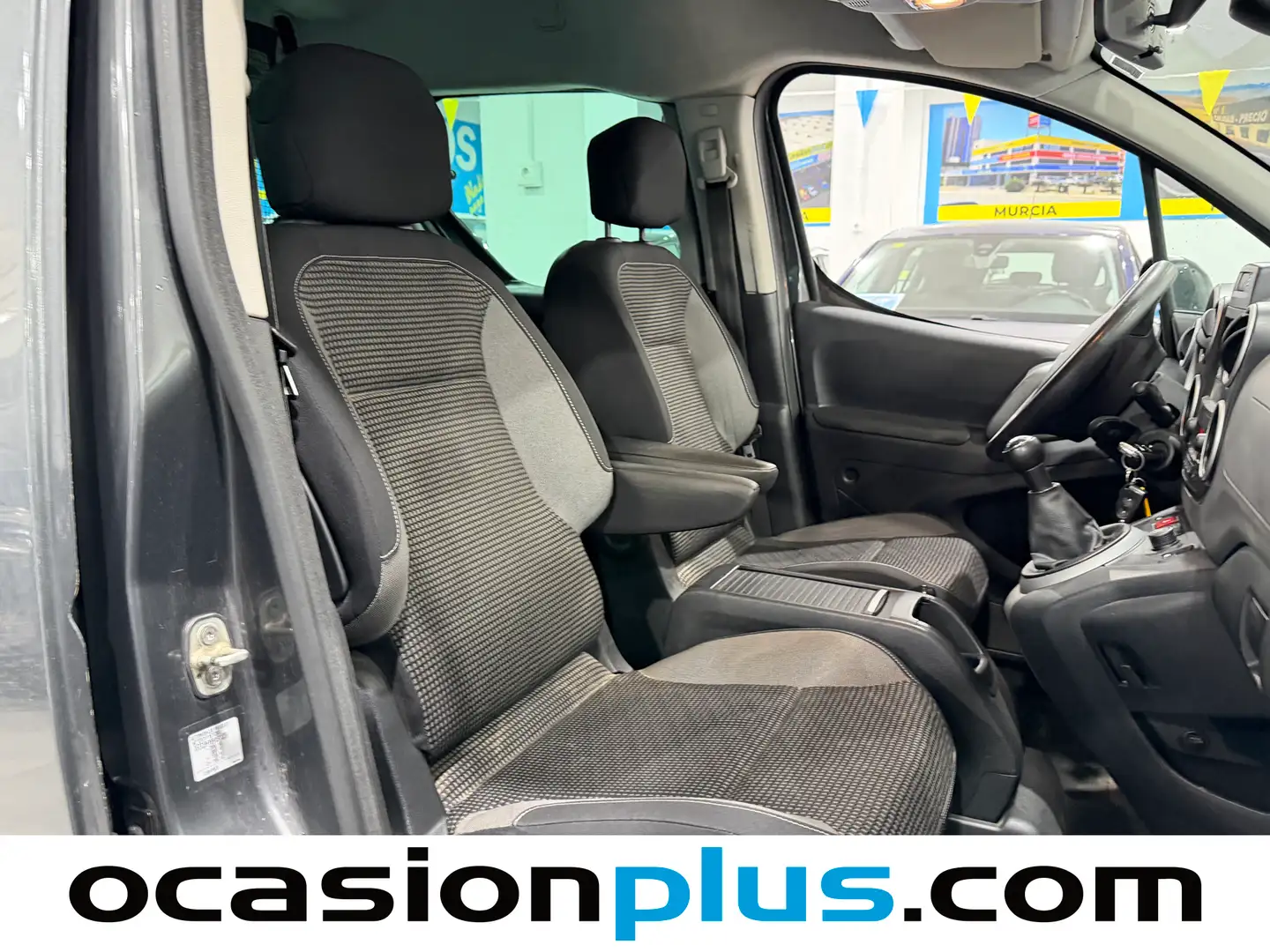 Foto Peugeot Partner Peugeot Partner Tepee BlueHDi 100 Outdoor (100 CV)