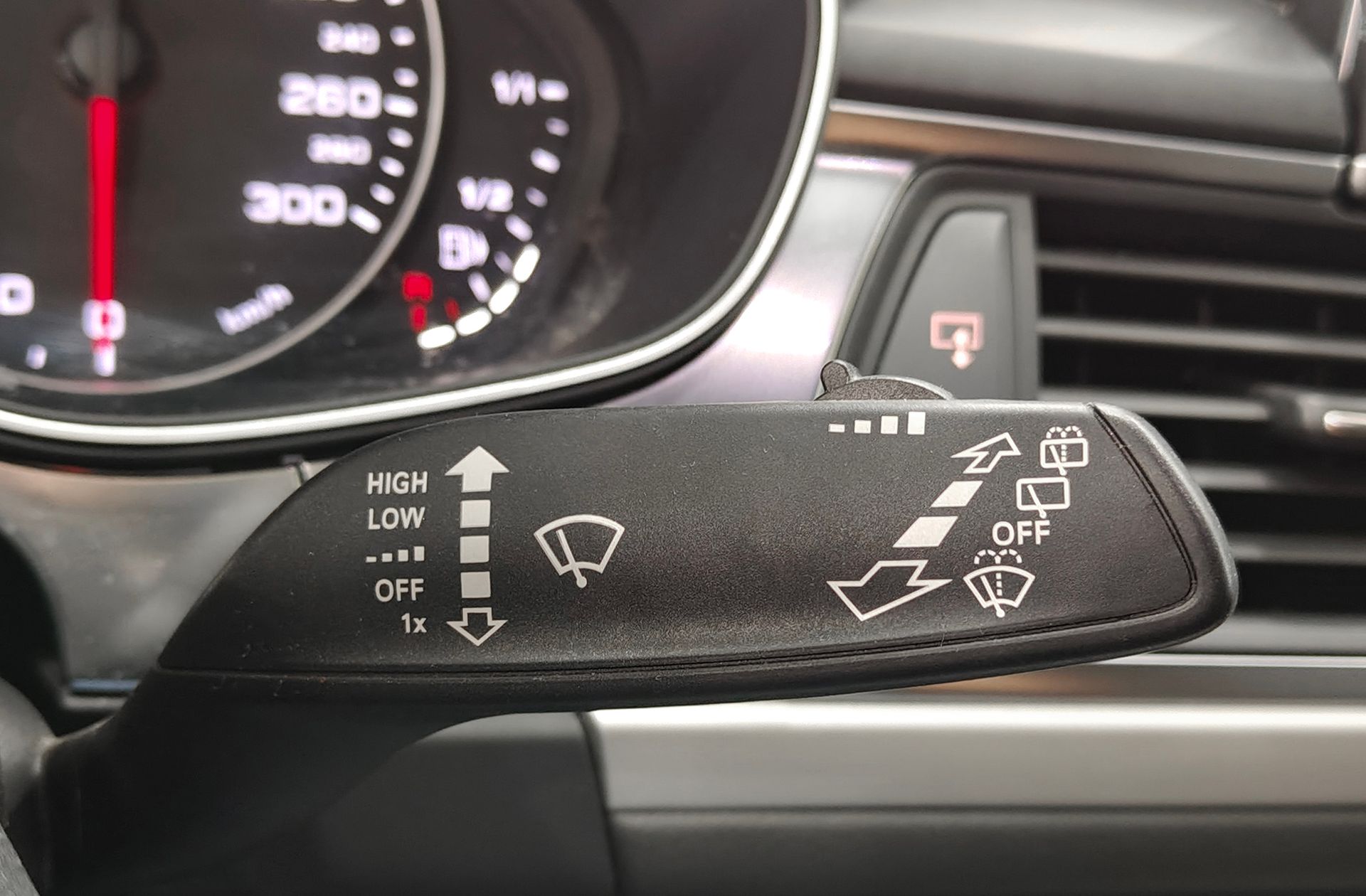 Audi A6 Avant 3.0 TDI quattro S tronic - foto 34