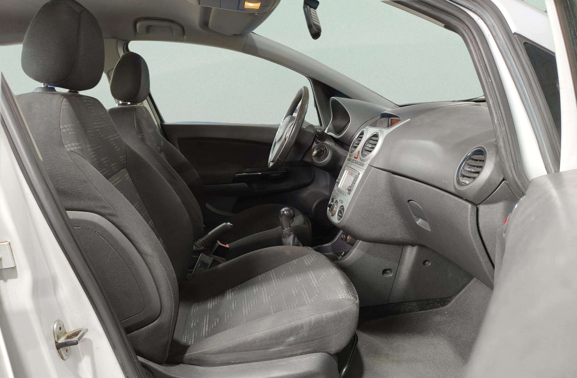 Opel Corsa 1.2 C'Mon - foto 15