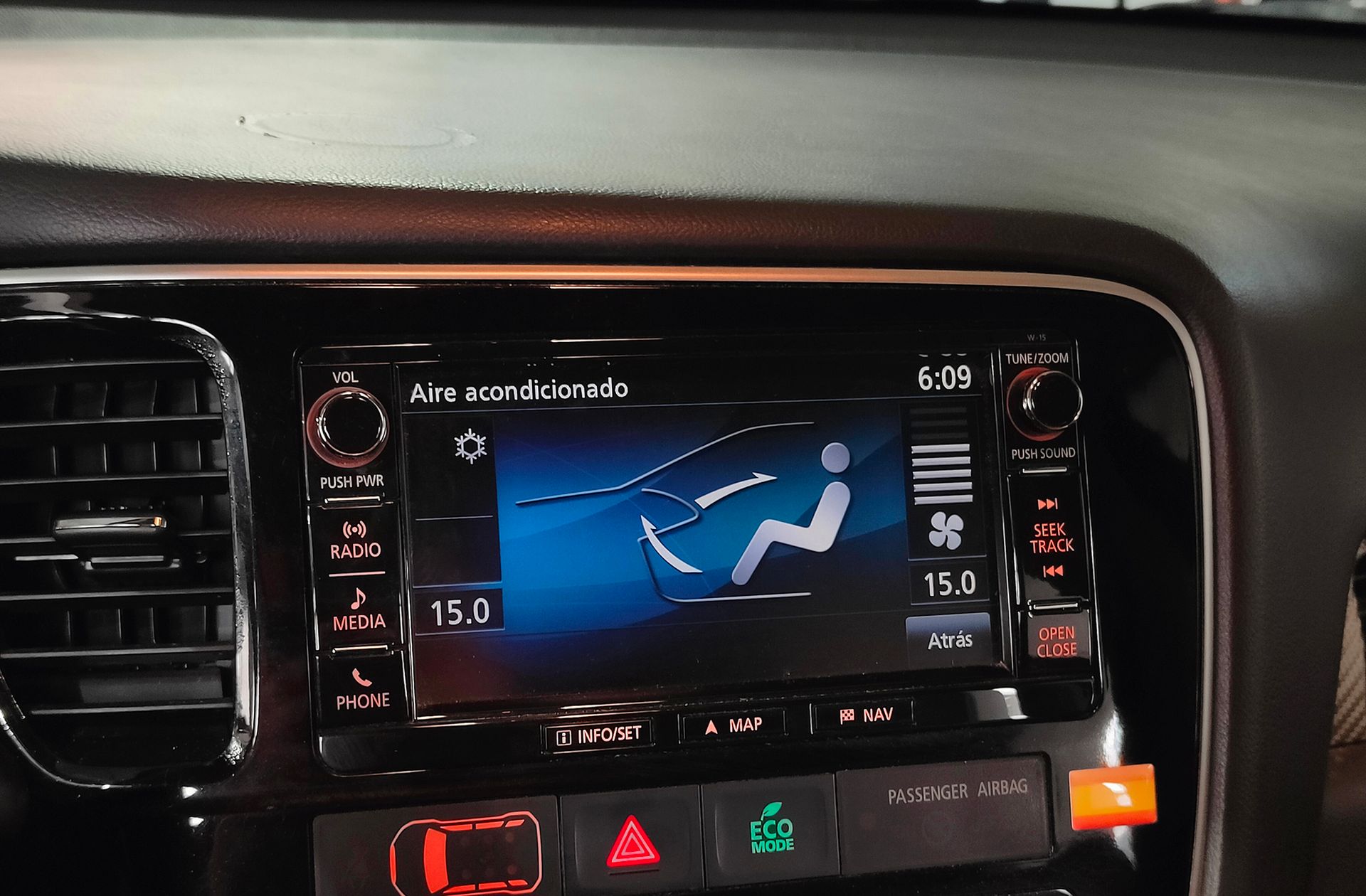 Mitsubishi Outlander 200 MPI Motion 2WD CVT - foto 31