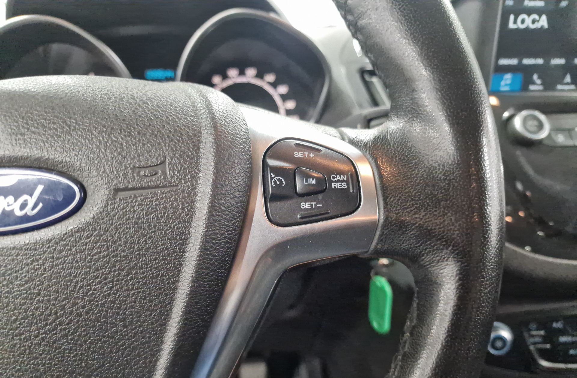 Ford Tourneo Courier 1.0 EcoBoost Titanium - foto 24