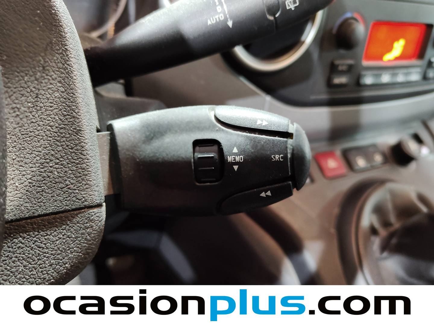 Foto Peugeot Partner Peugeot Partner Tepee BlueHDi 100 Adventure Edition (100 CV)