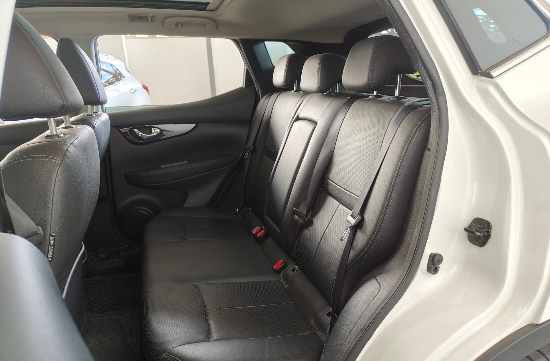 Nissan Qashqai 1.6 dCi Tekna Premium 4x2 - foto 12