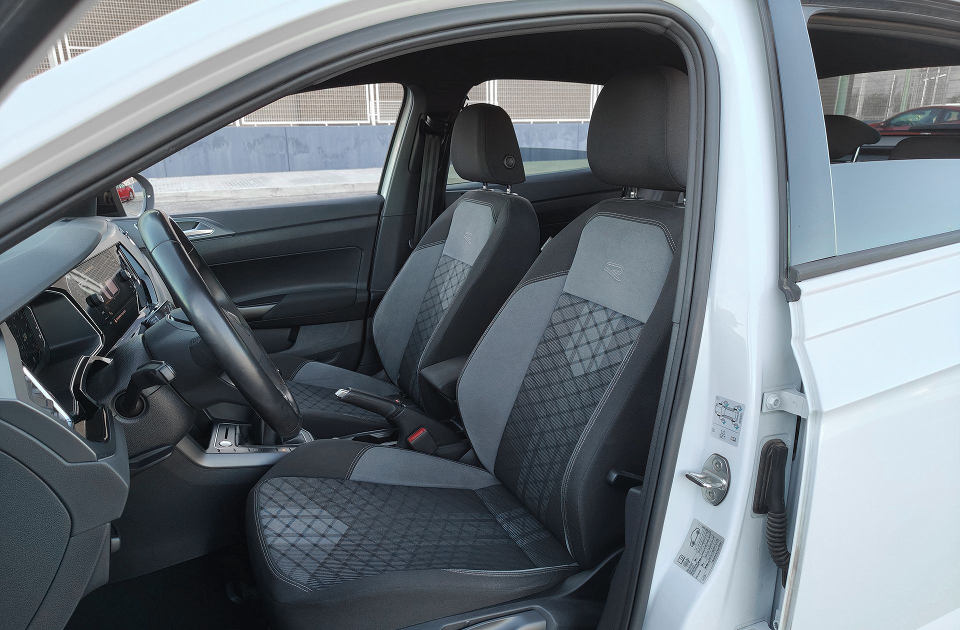 Volkswagen Taigo R-Line 1.0 TSI - foto 10