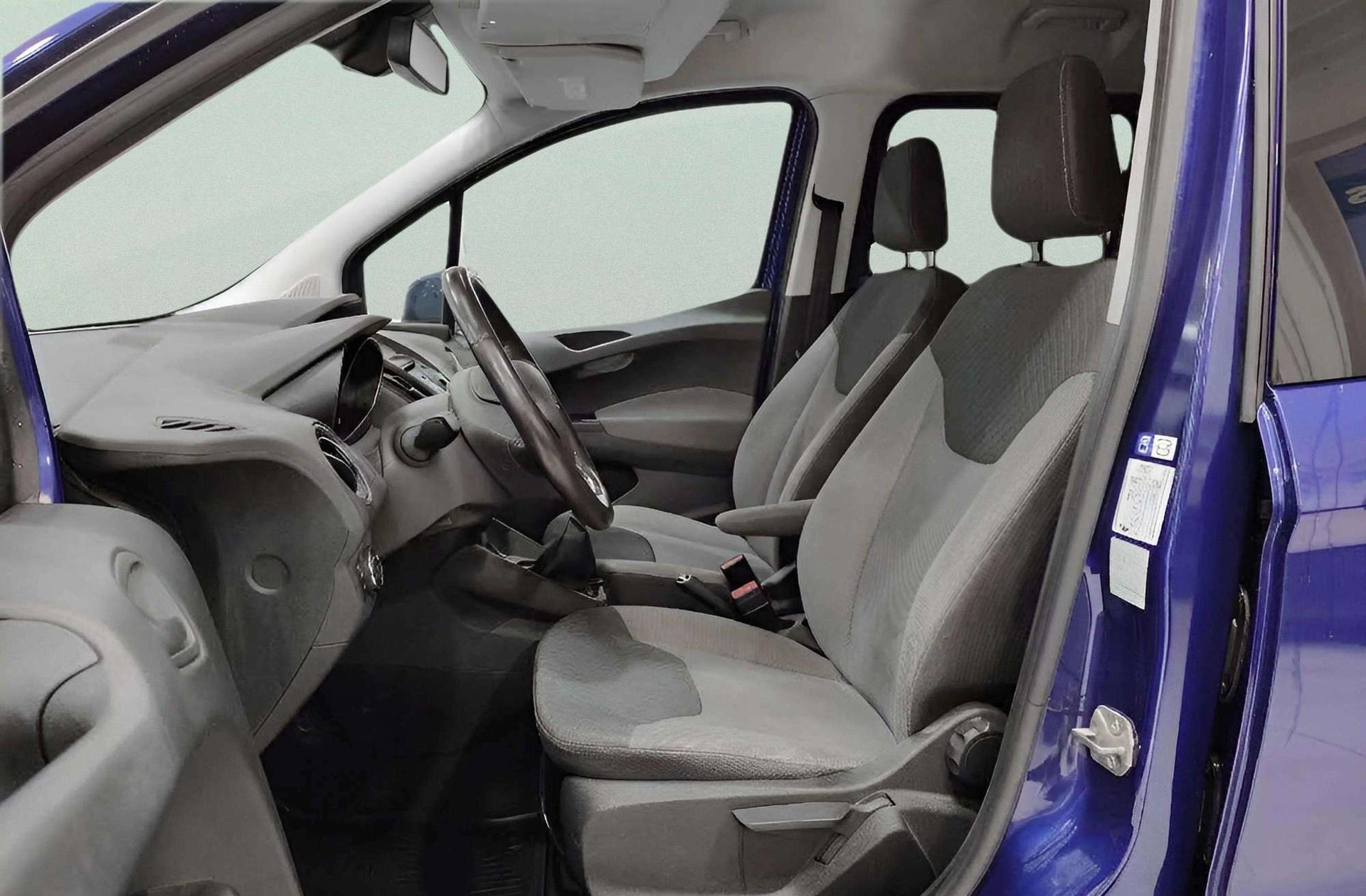 Ford Tourneo Courier 1.0 EcoBoost Titanium - foto 10