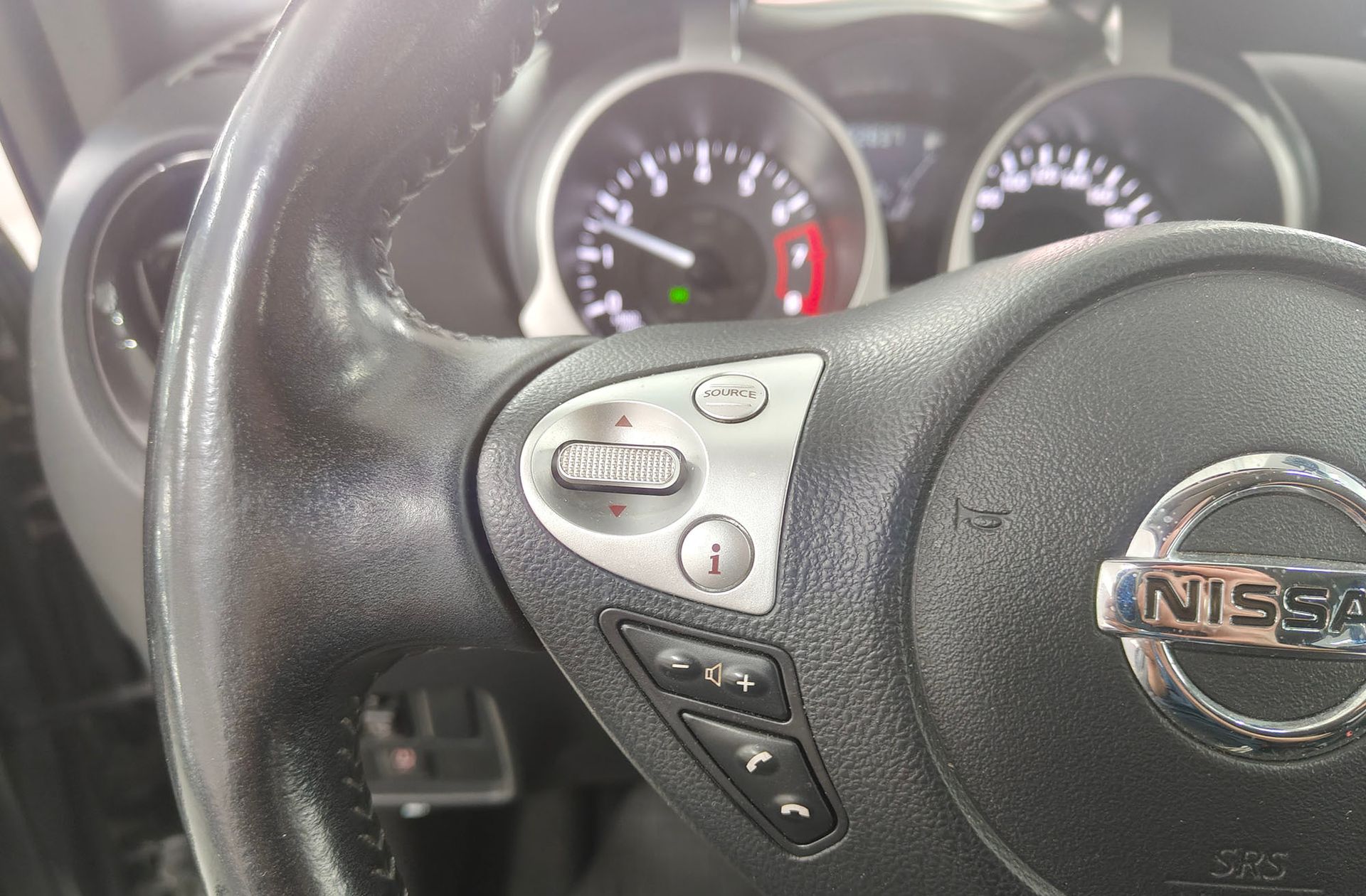 Nissan Juke G N-Connecta CVT - foto 28