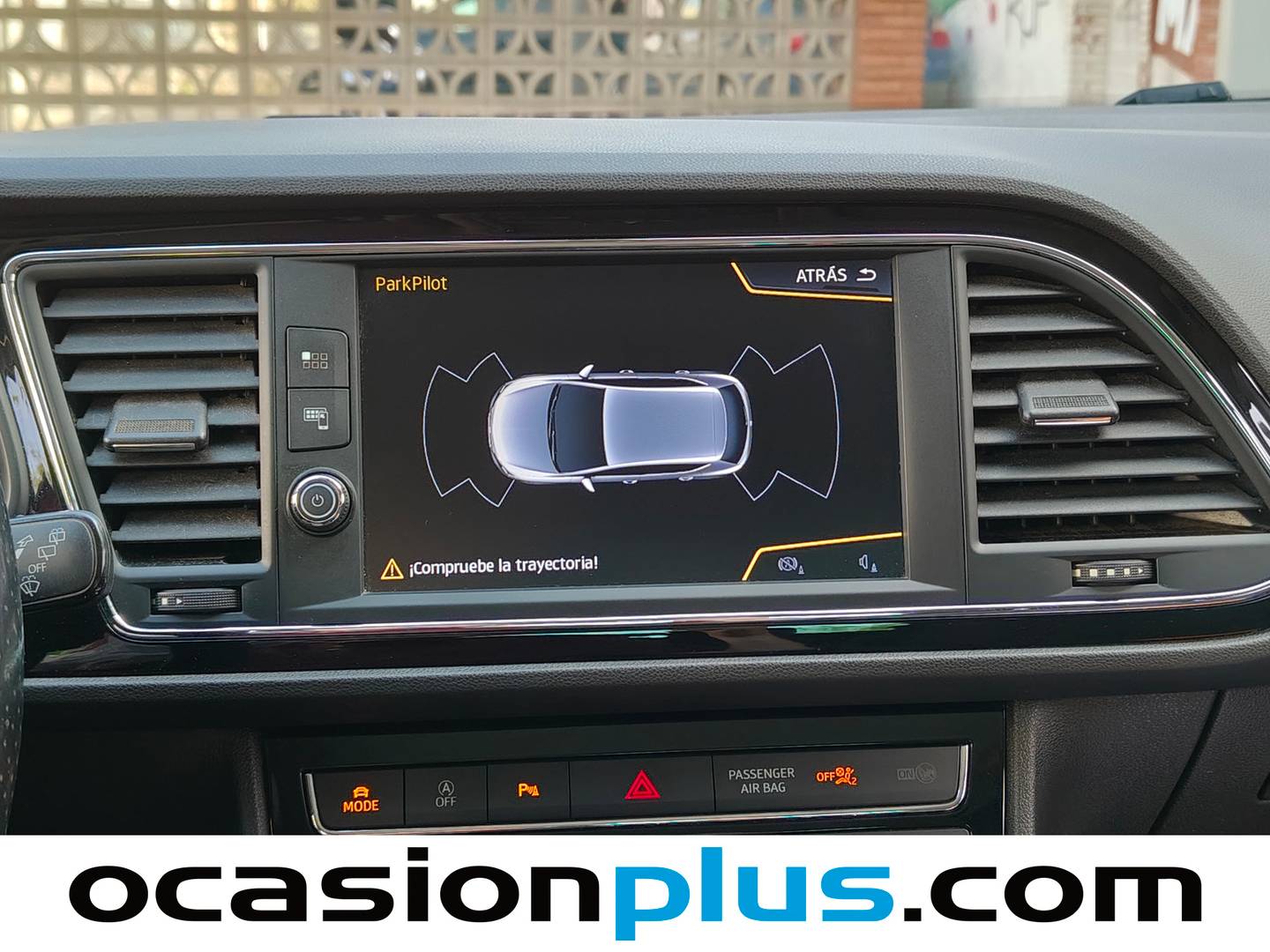 Extras y acabados del Seat León Seat León 1.4 TSI S&S FR Plus (125 CV)