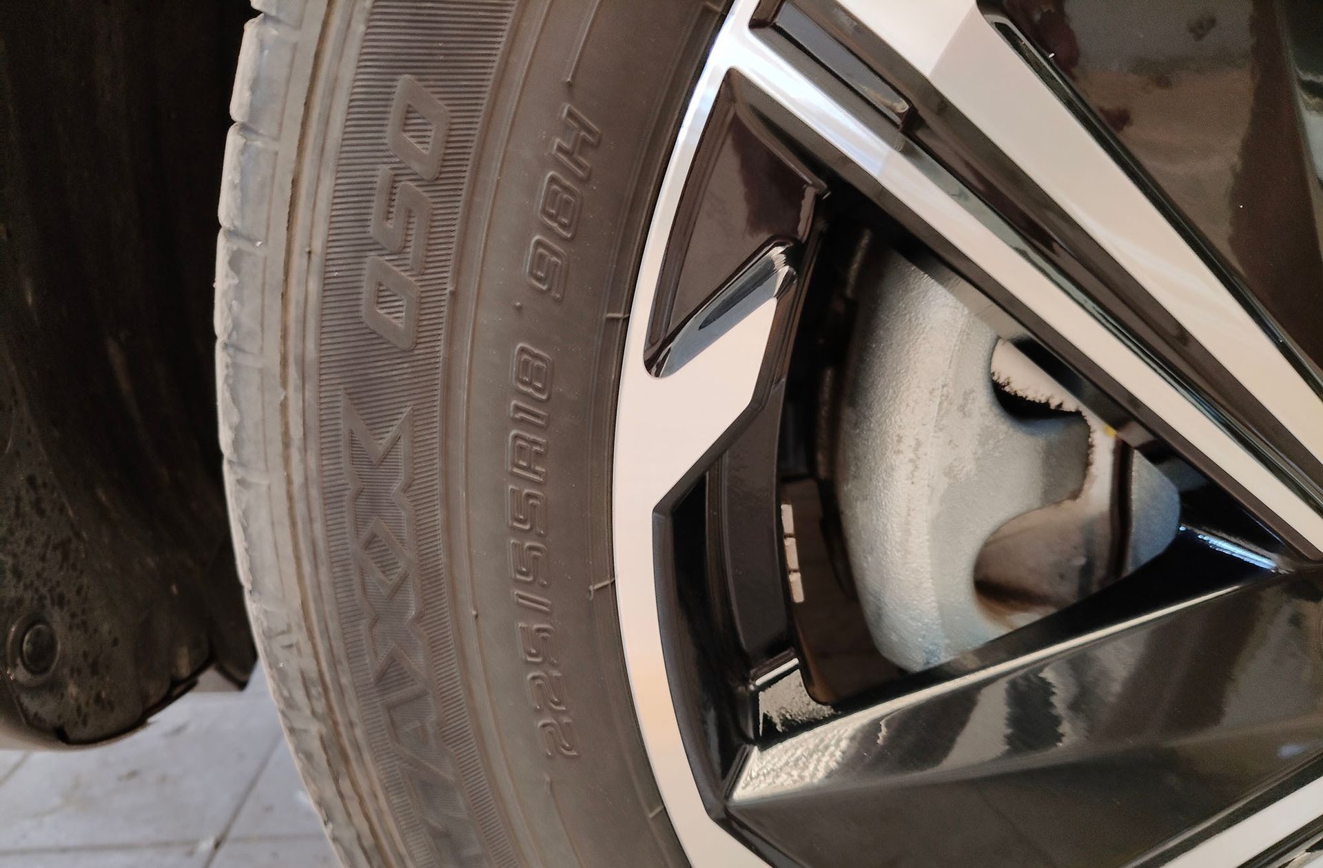 Mitsubishi Eclipse Cross 2.4 PHEV Kaiteki 4WD - foto 42