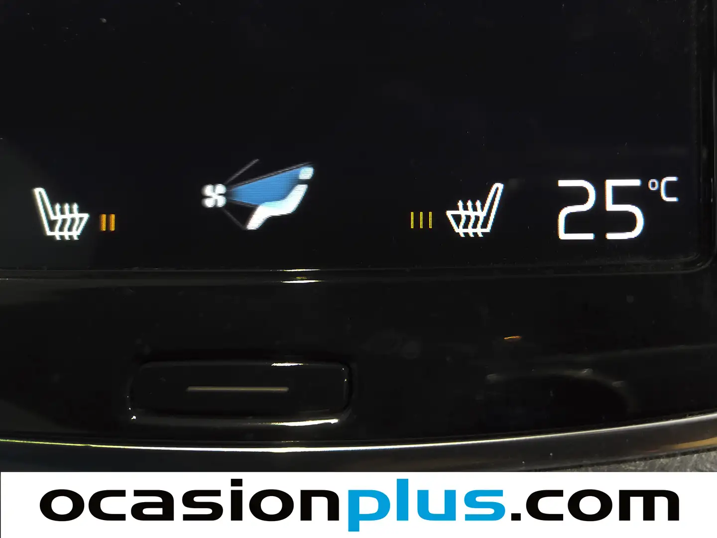 Foto Volvo XC90 Volvo XC90 T8 Momentum AWD Auto (390 CV) 7 Plazas