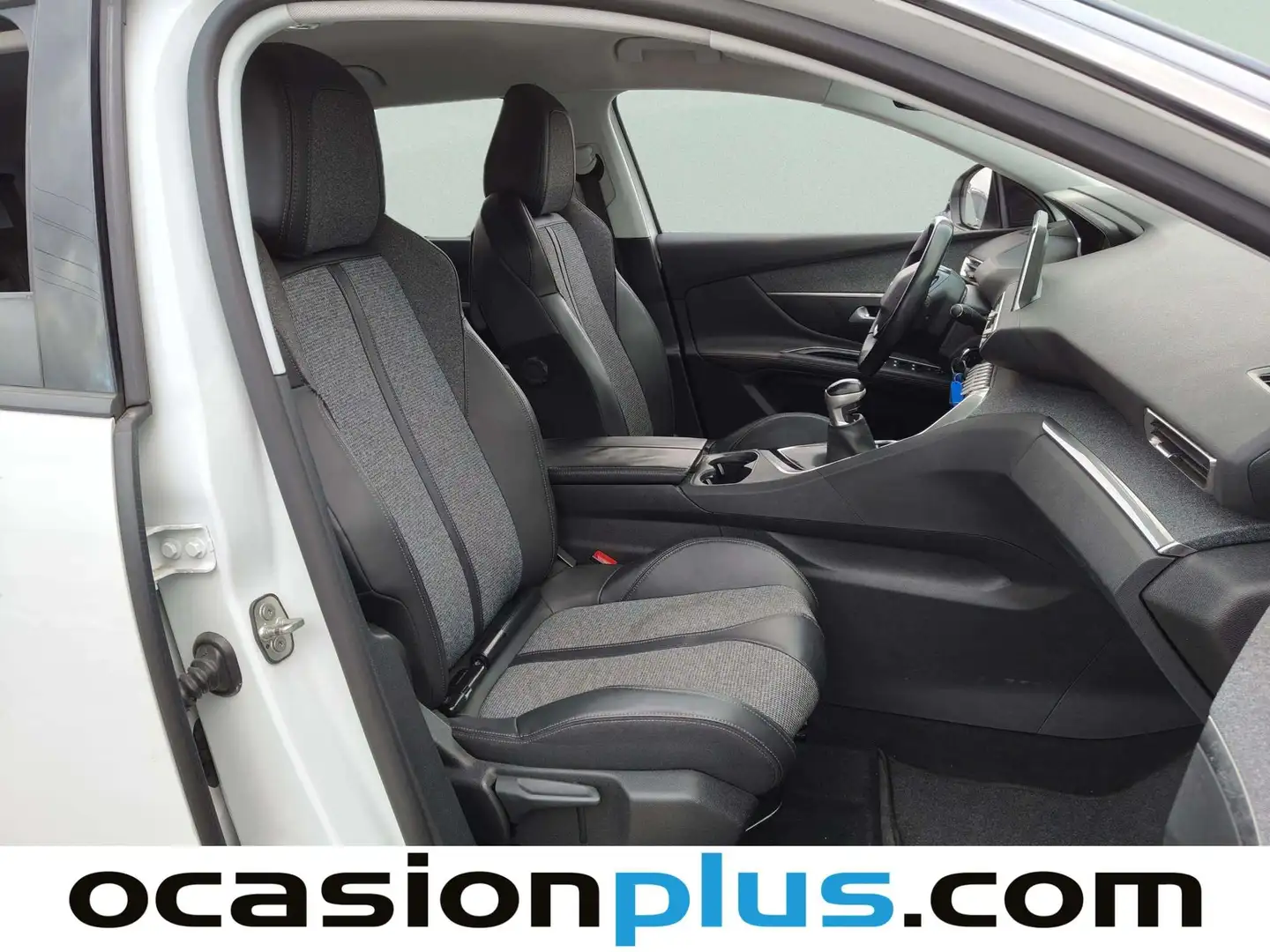 Foto Peugeot 5008 Peugeot 5008 PureTech 130 S&S Allure (130 CV) 7 Plazas