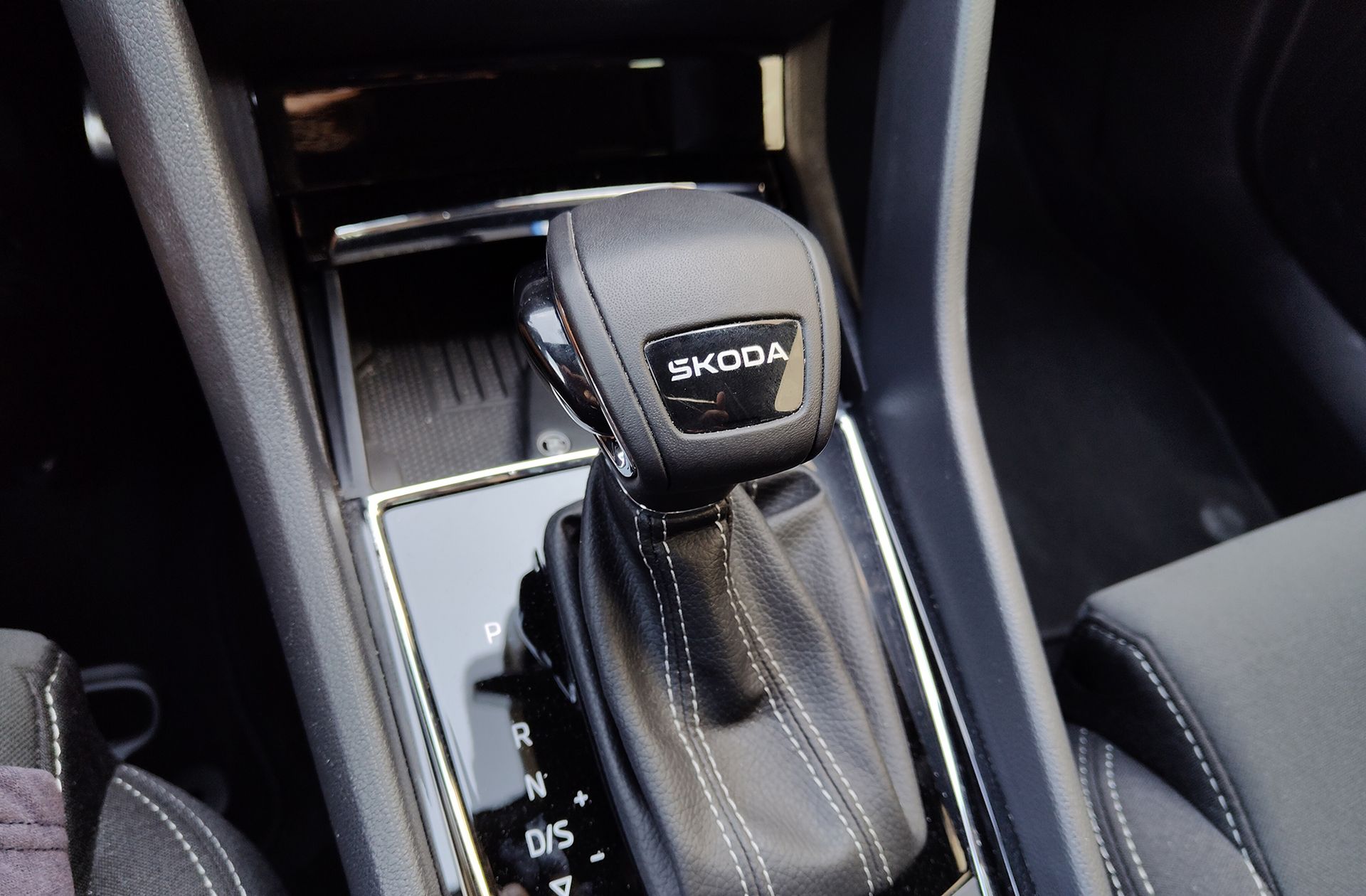 Škoda Karoq 1.5 TSI ACT Sportline DSG - foto 5