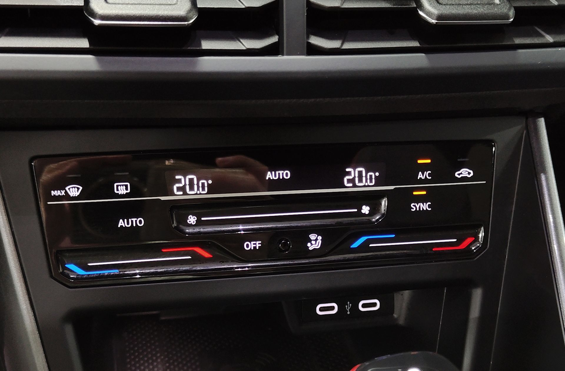 Volkswagen Polo GTI 2.0 TSI DSG - foto 35
