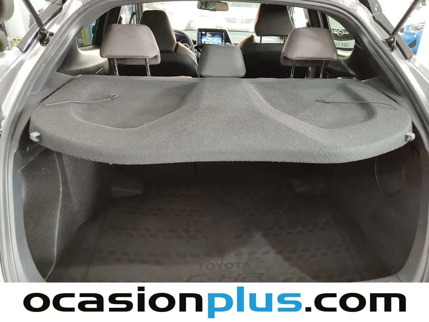 Foto Toyota C-HR Toyota C-HR 1.8 125H Dynamic Plus (122 CV)