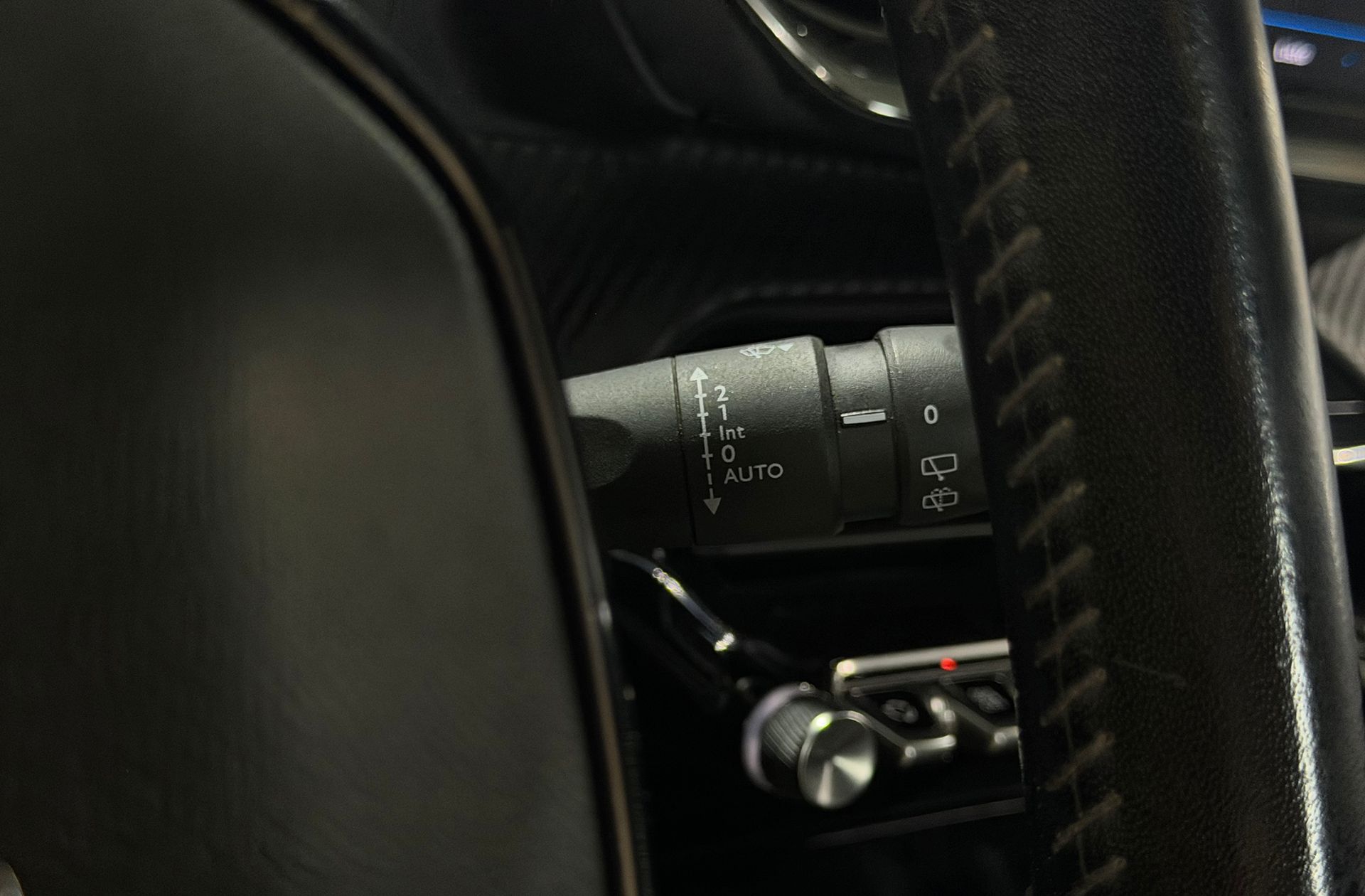 Peugeot 2008 PureTech 100 Allure Pack - foto 33