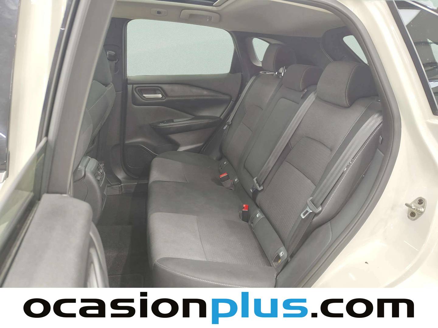 Foto asientos traseros Nissan QASHQAI Nissan Qashqai DIG-T 140 mHEV N-Connecta 4x2 (140 CV)